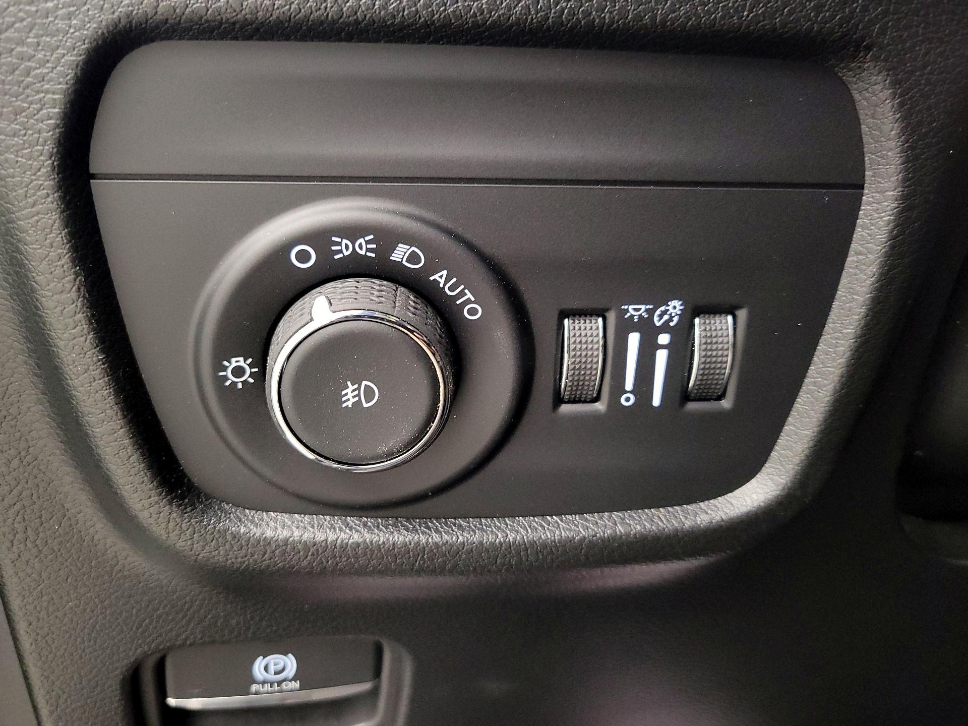 Thumbnail: 2025 Jeep Grand Cherokee L - 13