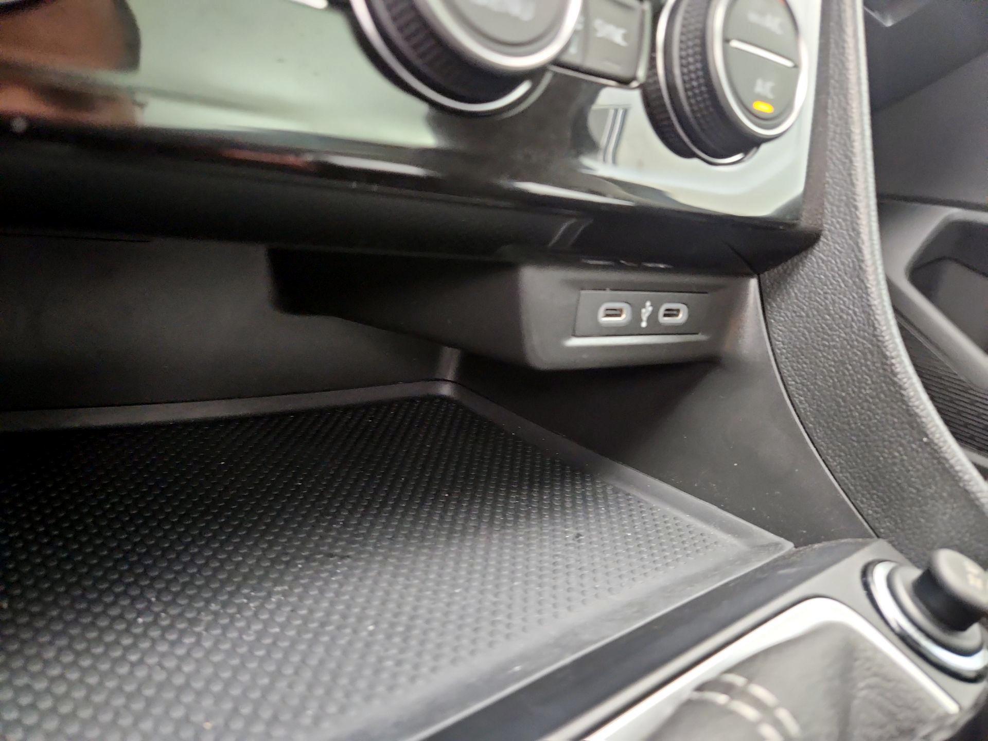 Thumbnail: 2024 Volkswagen Jetta - 18