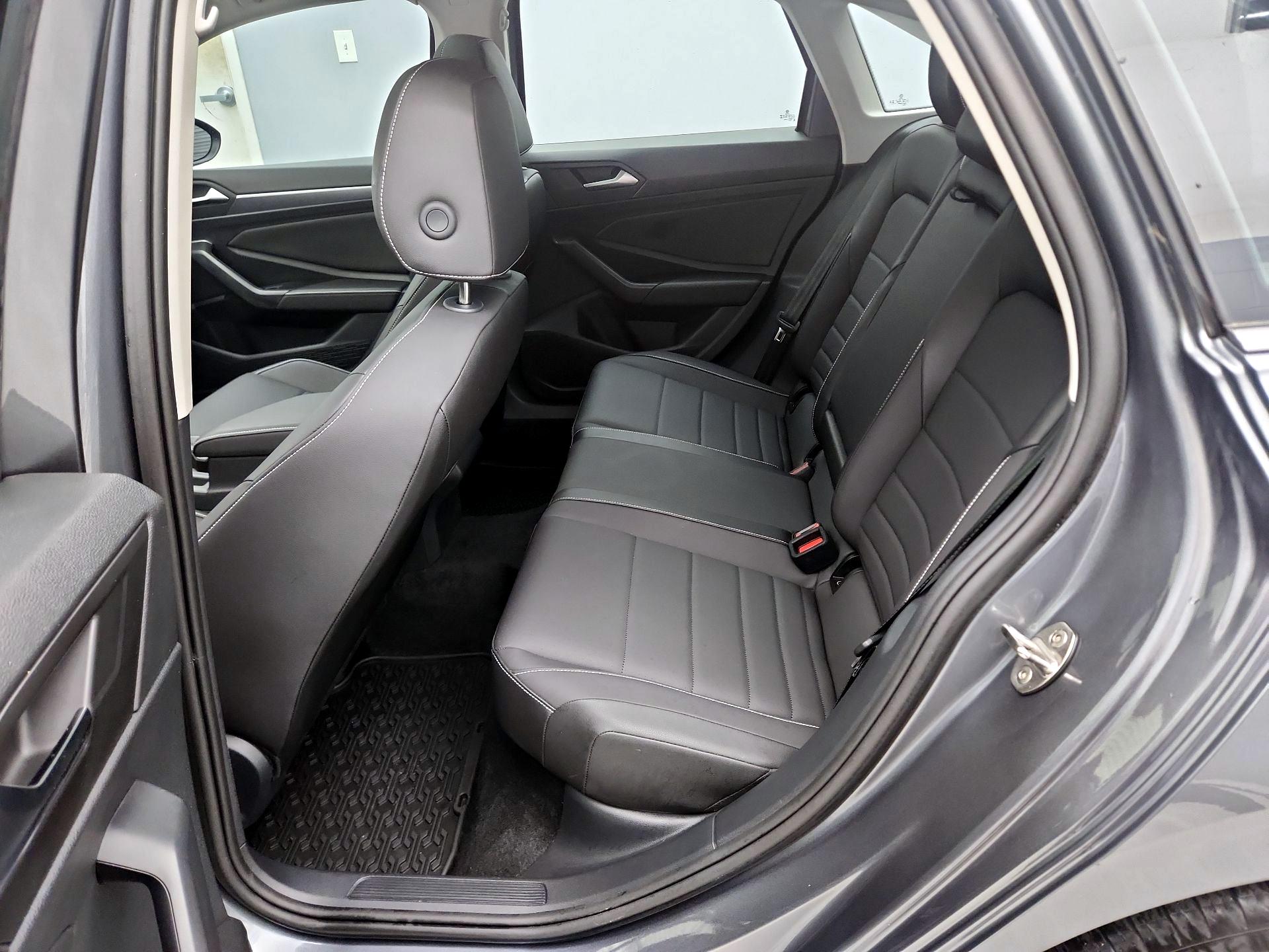 Thumbnail: 2024 Volkswagen Jetta - 20