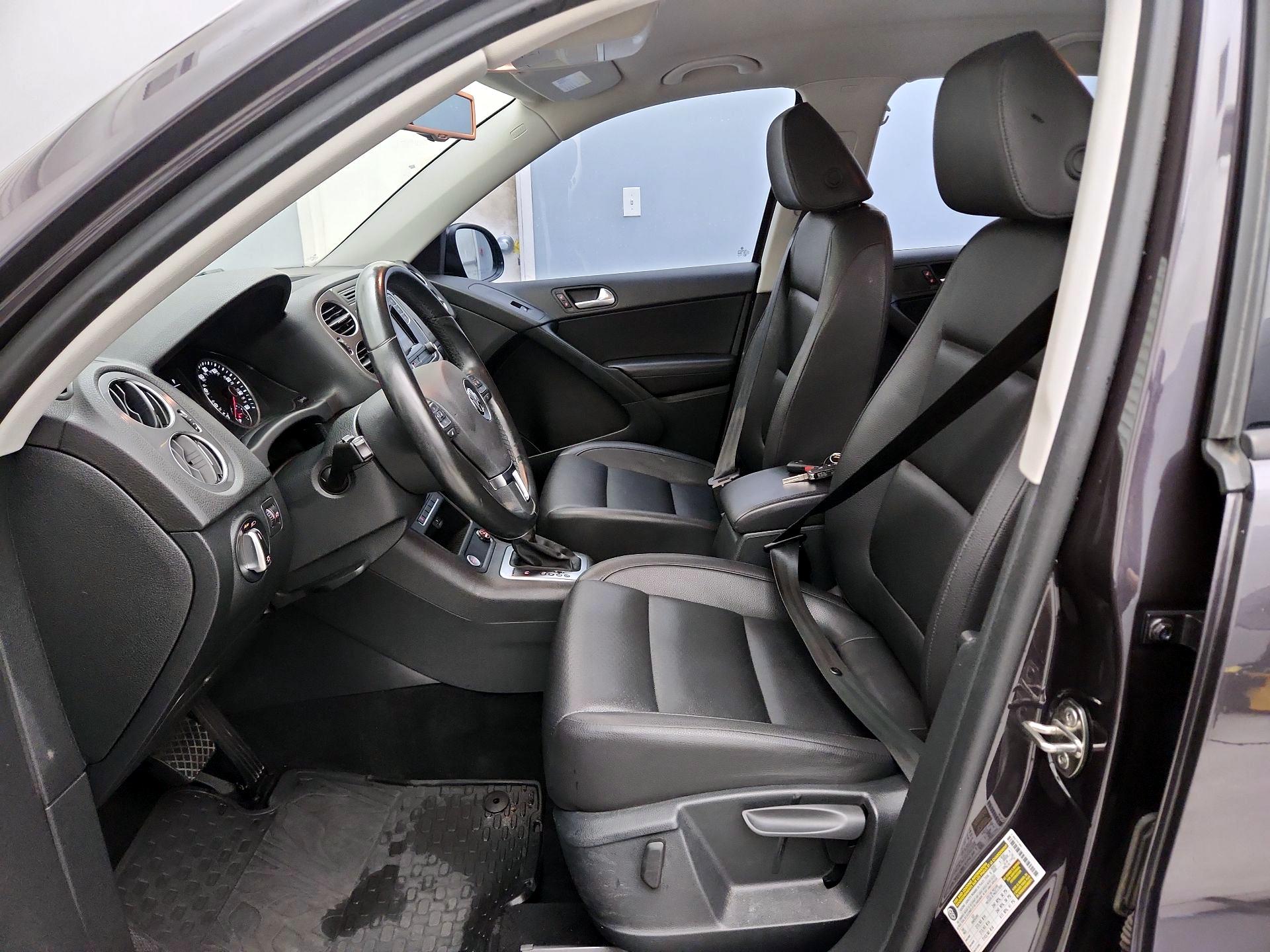 Thumbnail: 2016 Volkswagen Tiguan - 11