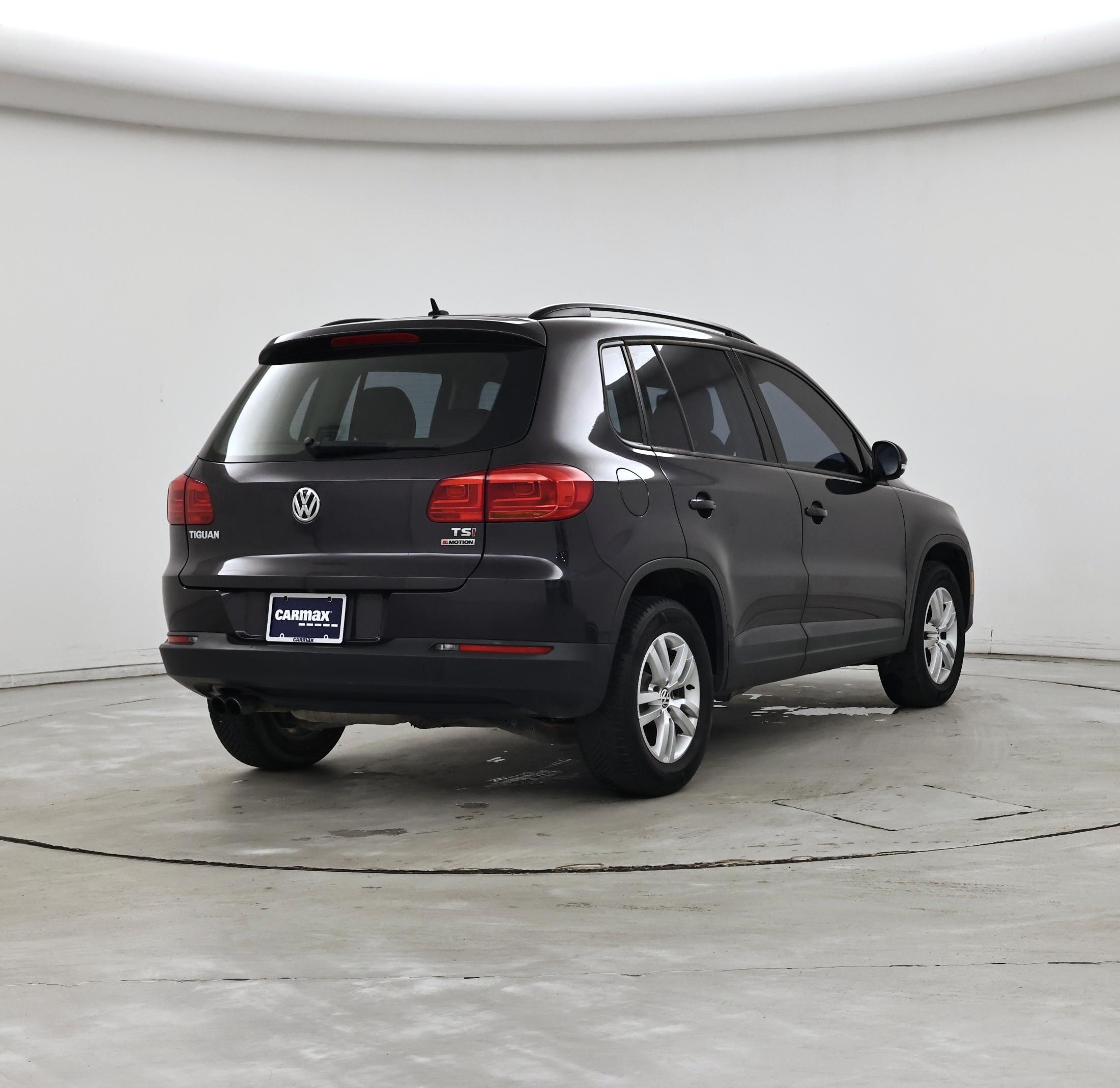 Thumbnail: 2016 Volkswagen Tiguan - 8