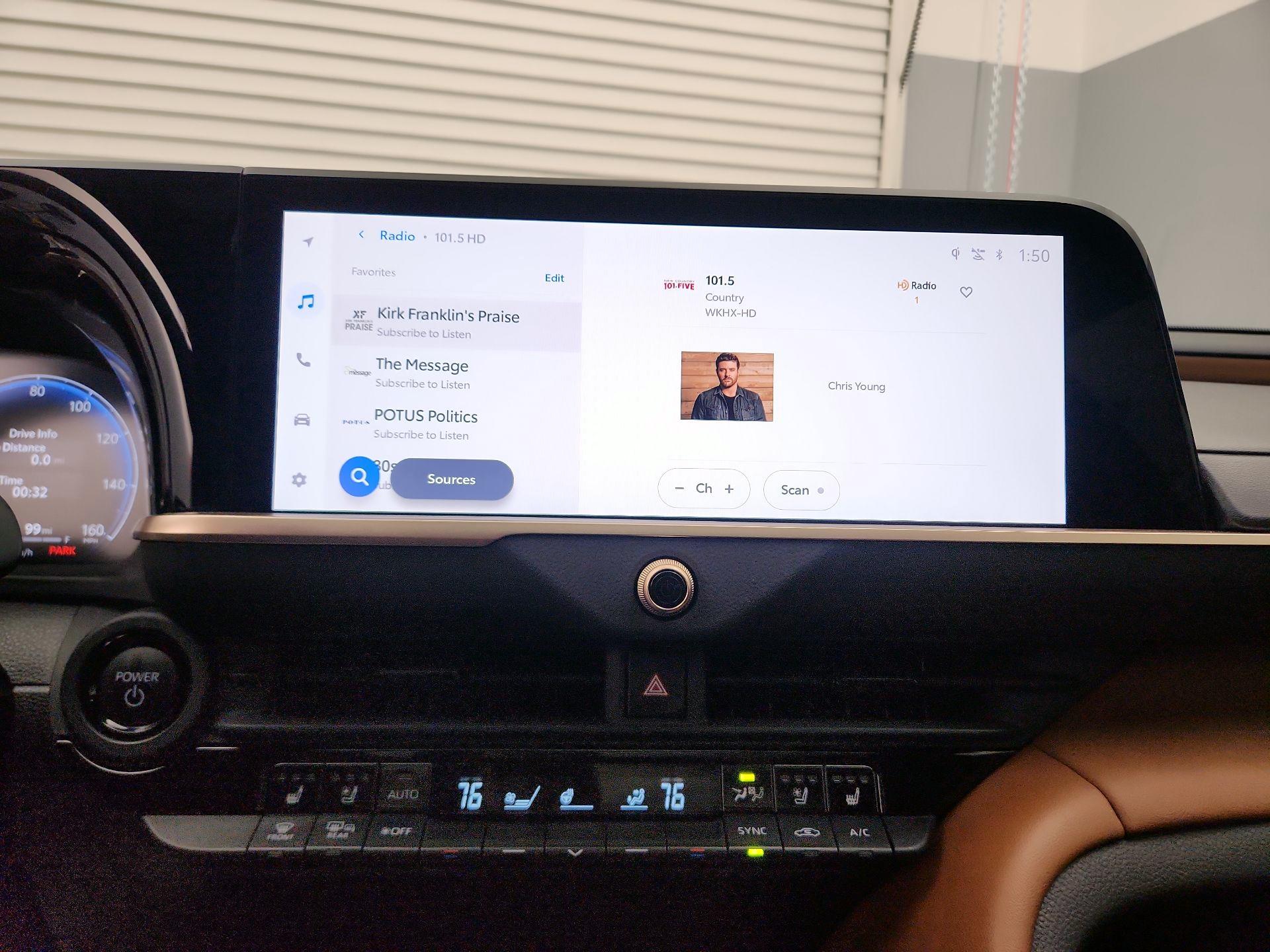 Thumbnail: 2025 Toyota Crown Signia - 15