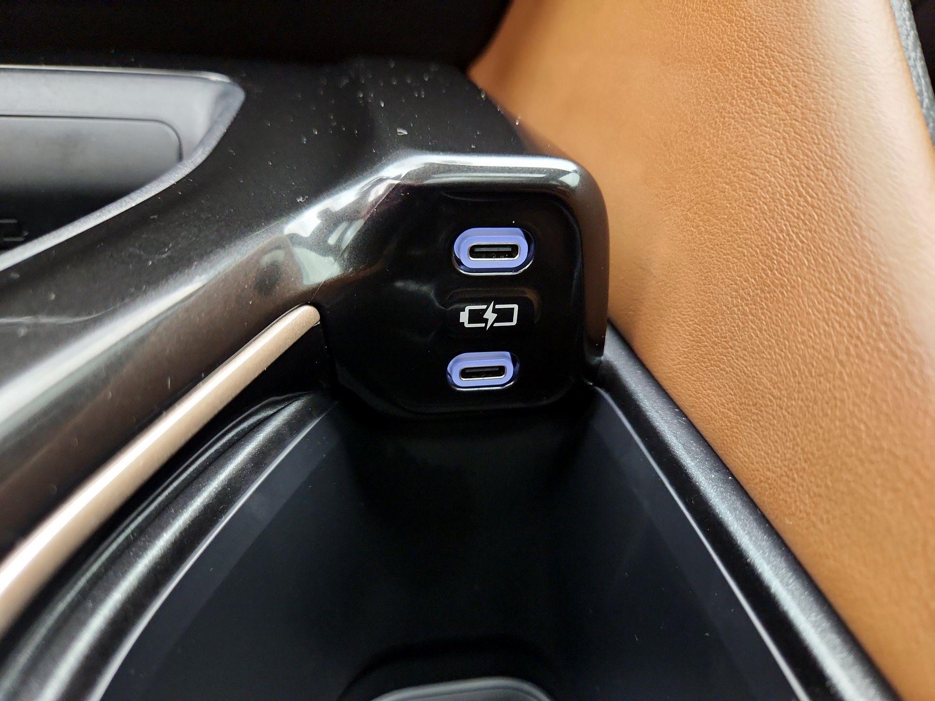 Thumbnail: 2025 Toyota Crown Signia - 18