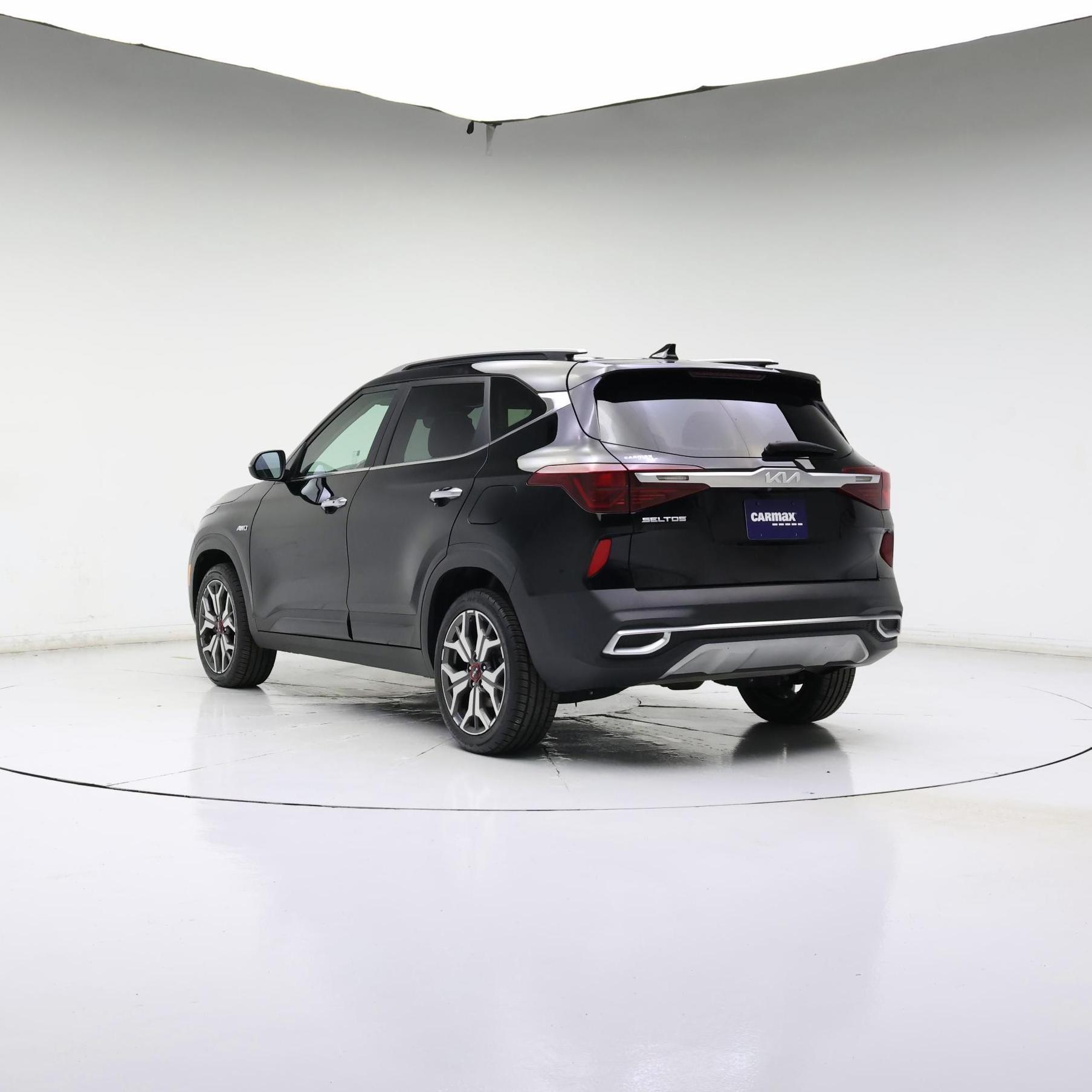 Thumbnail: 2023 Kia Seltos - 2