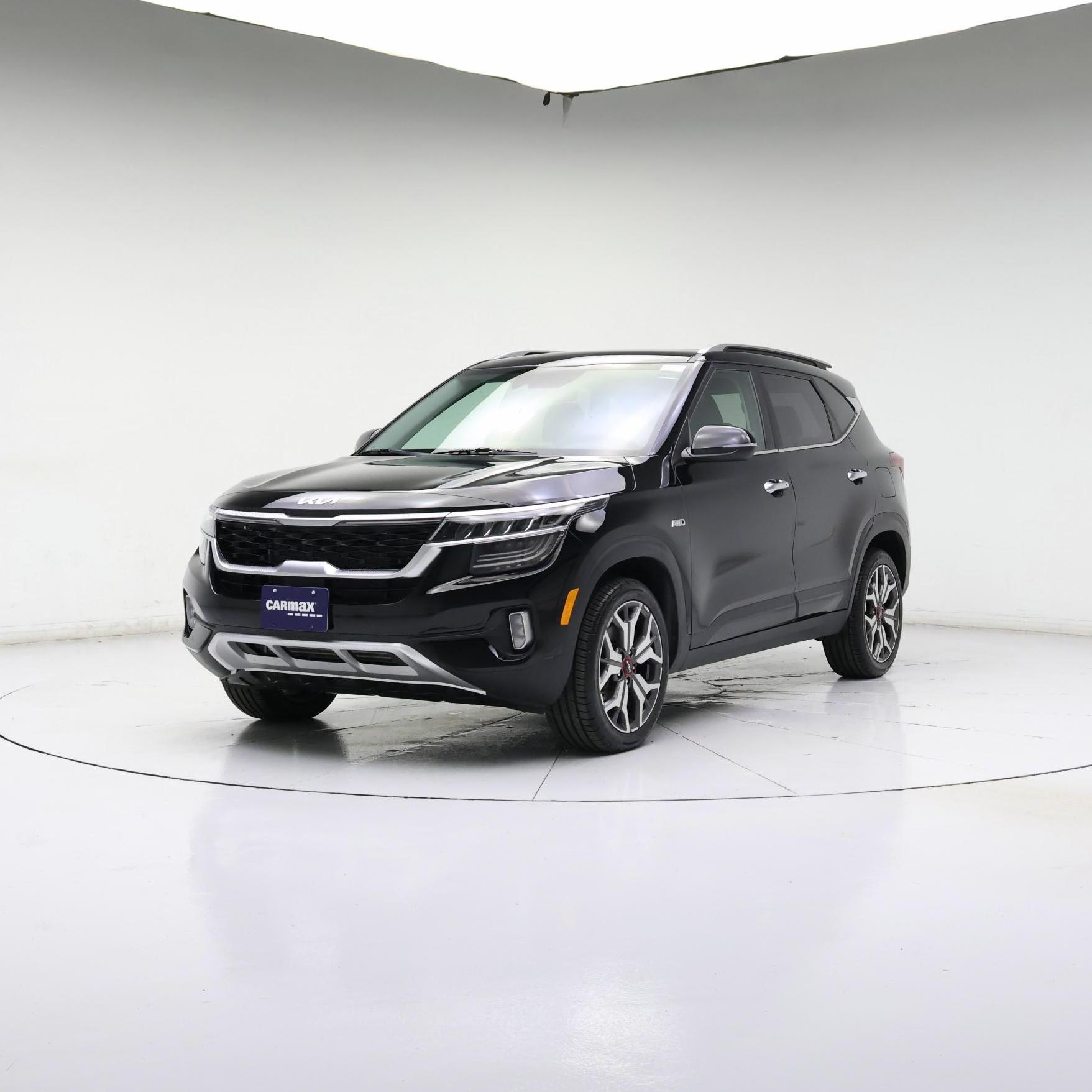 Thumbnail: 2023 Kia Seltos - 4