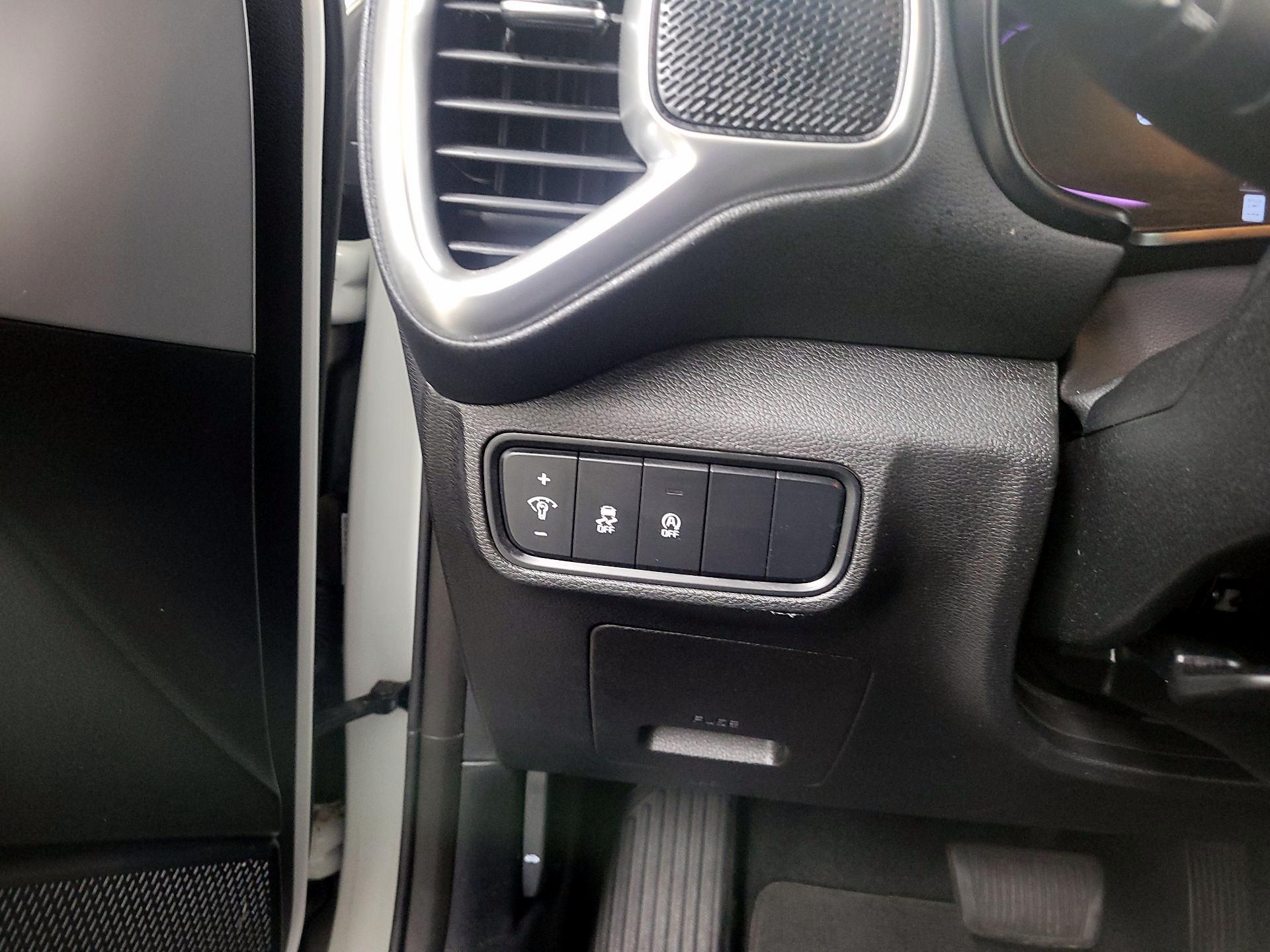 Thumbnail: 2023 Kia Soul - 13