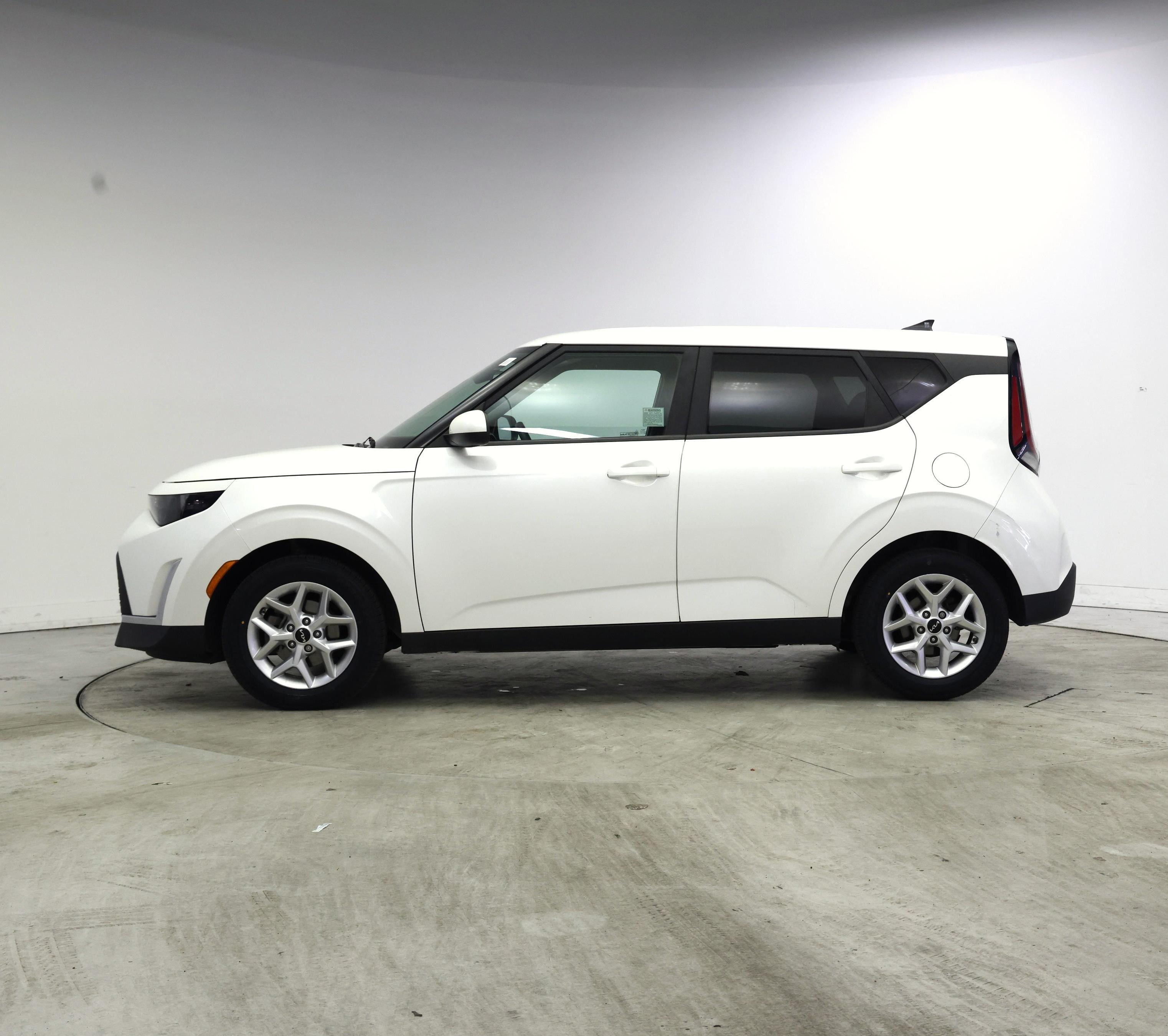 Thumbnail: 2023 Kia Soul - 3