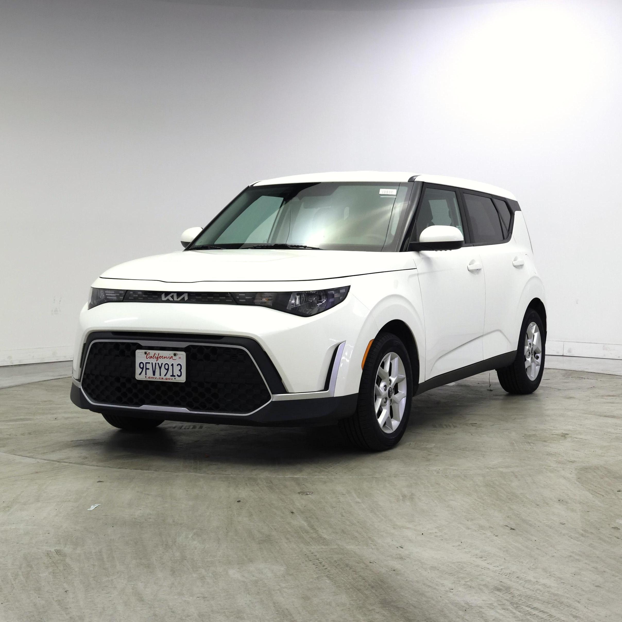 Thumbnail: 2023 Kia Soul - 4