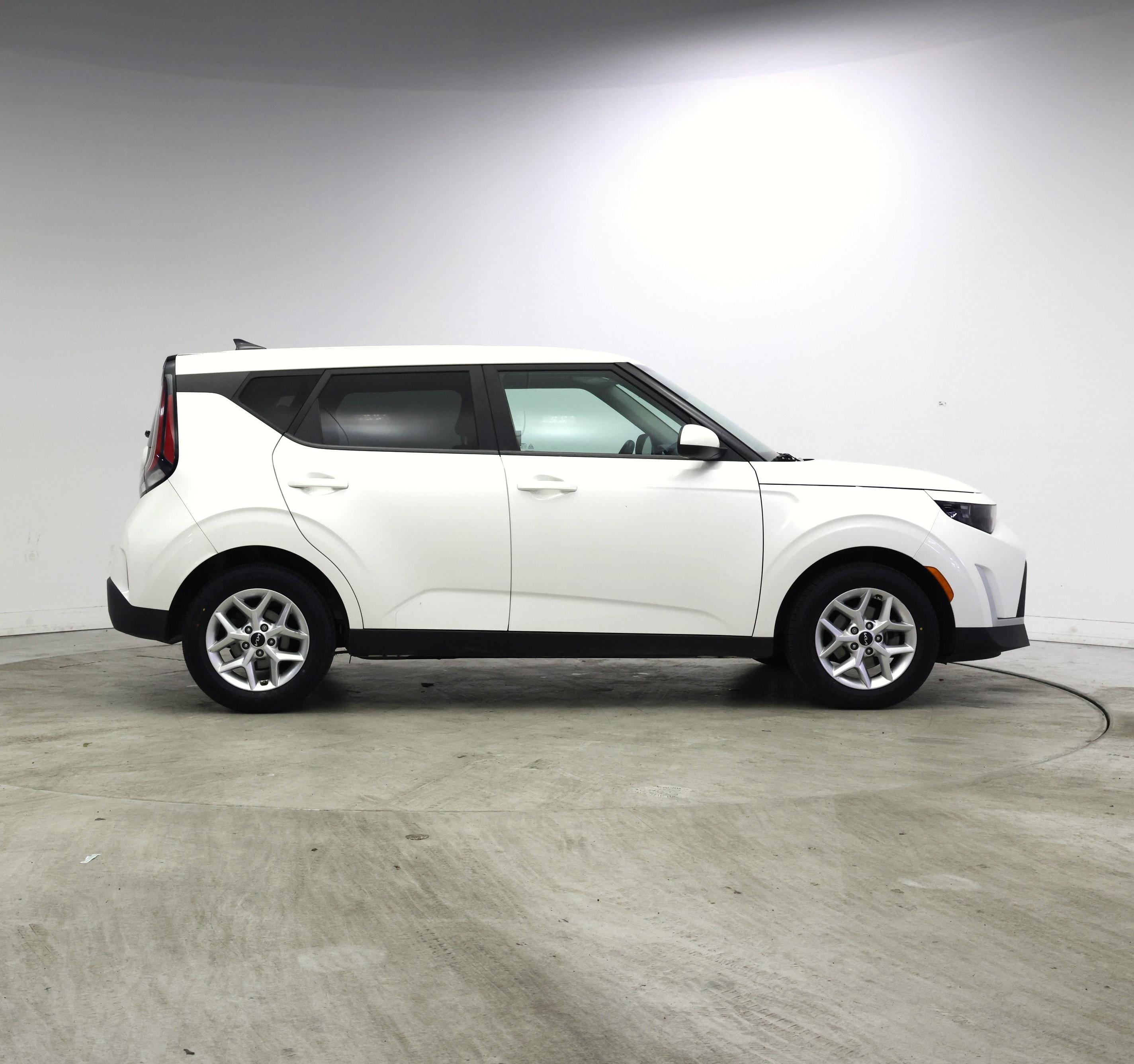 Thumbnail: 2023 Kia Soul - 7