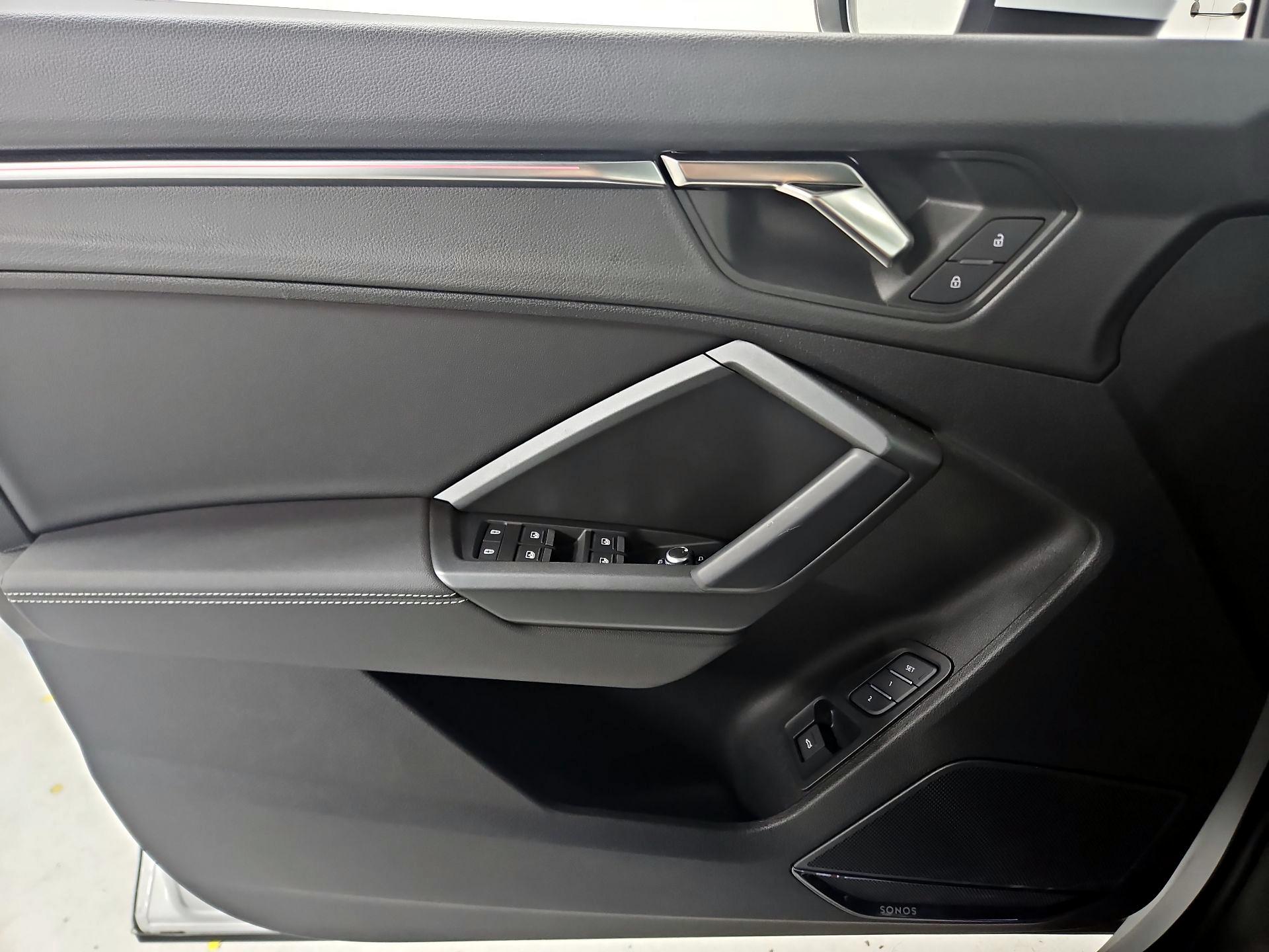 Thumbnail: 2023 Audi Q3 - 12