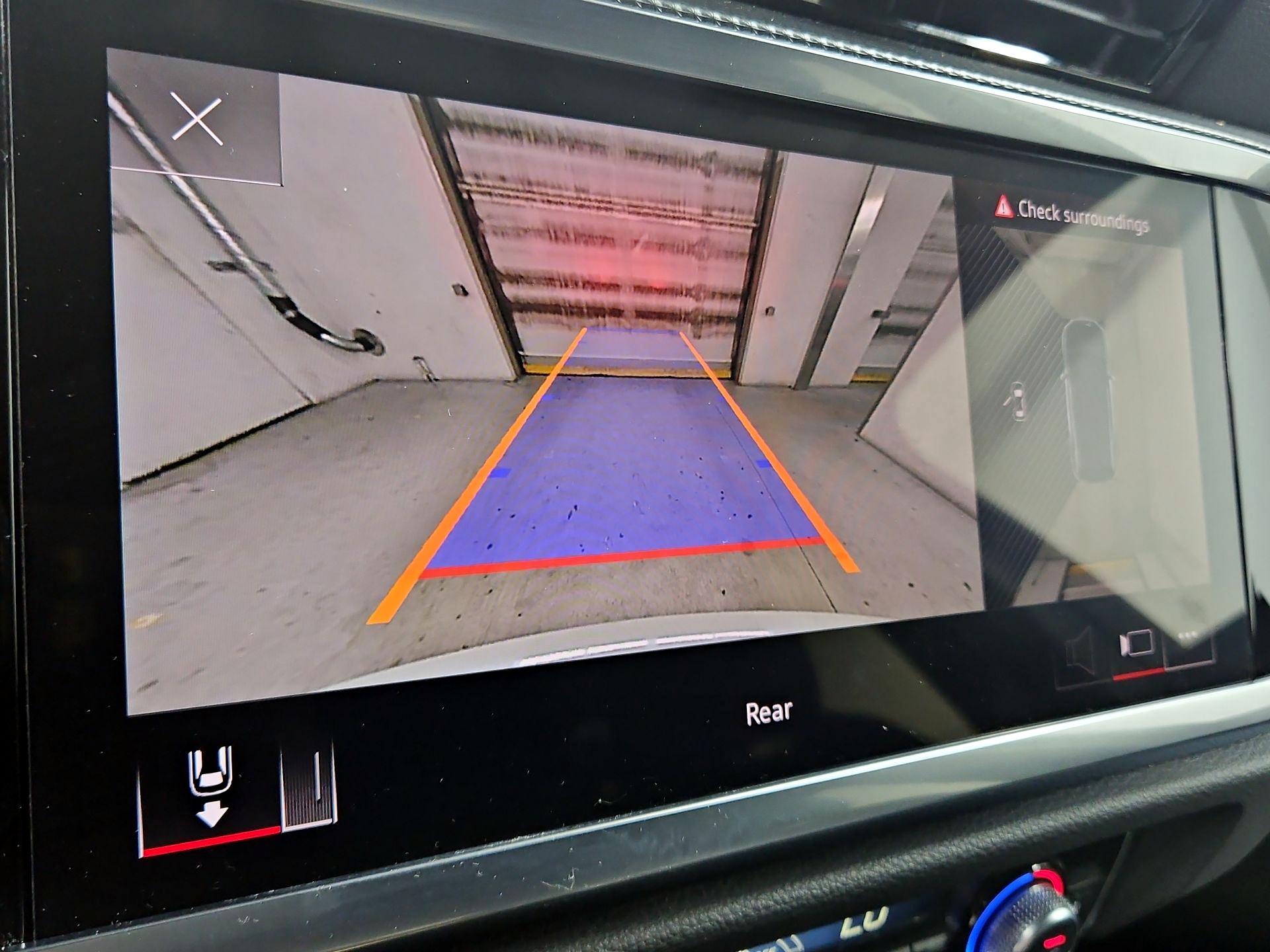 Thumbnail: 2023 Audi Q3 - 15