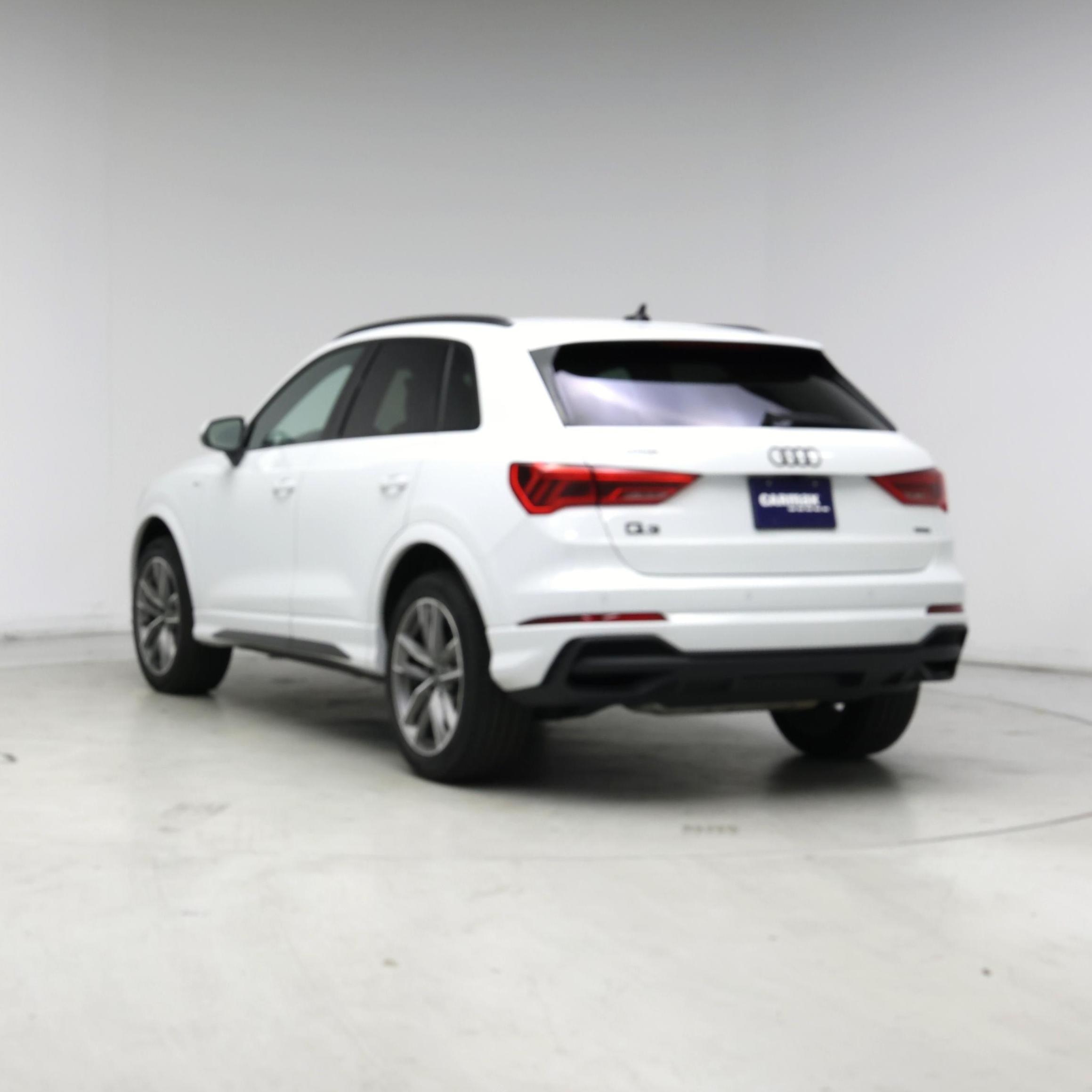 Thumbnail: 2023 Audi Q3 - 2