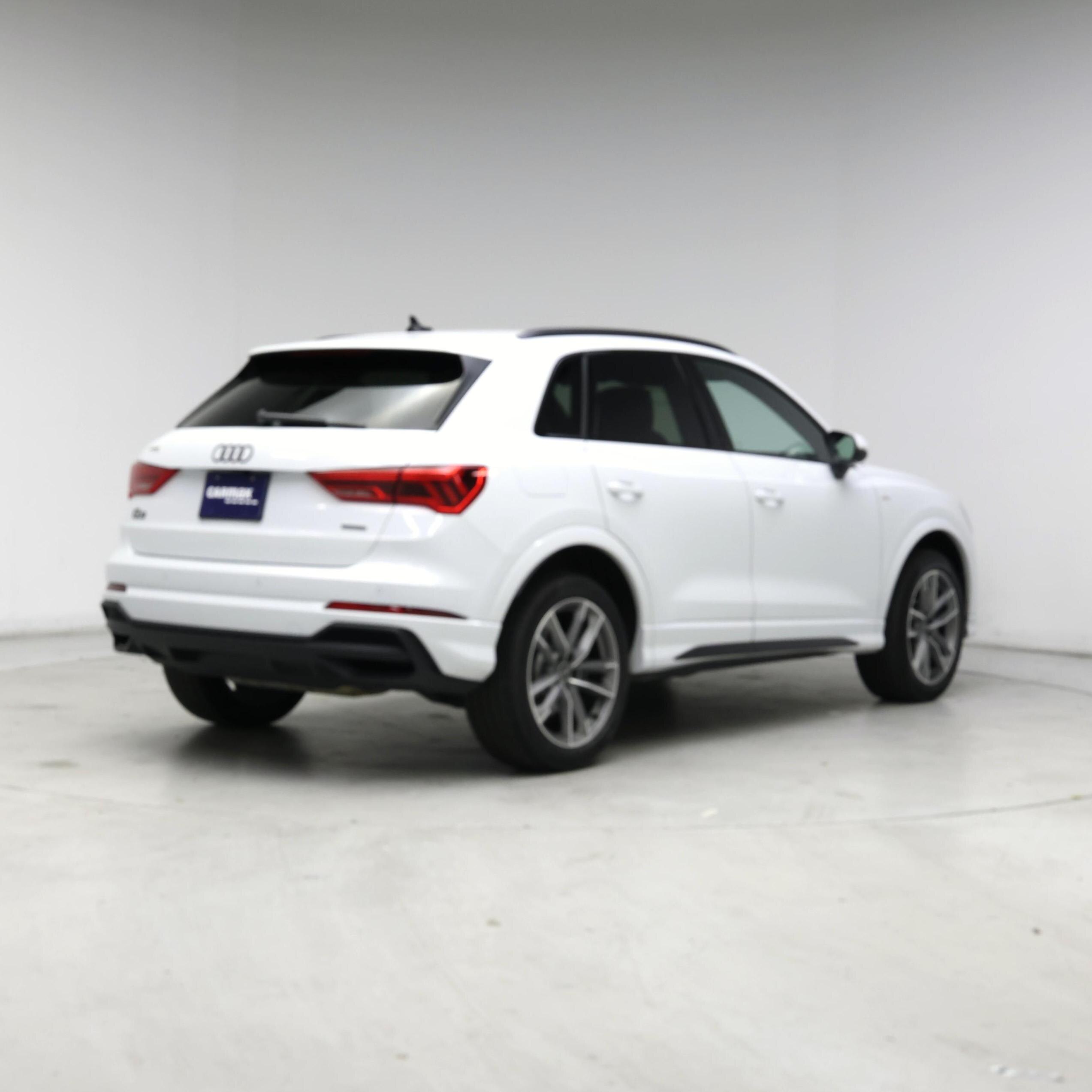 Thumbnail: 2023 Audi Q3 - 8