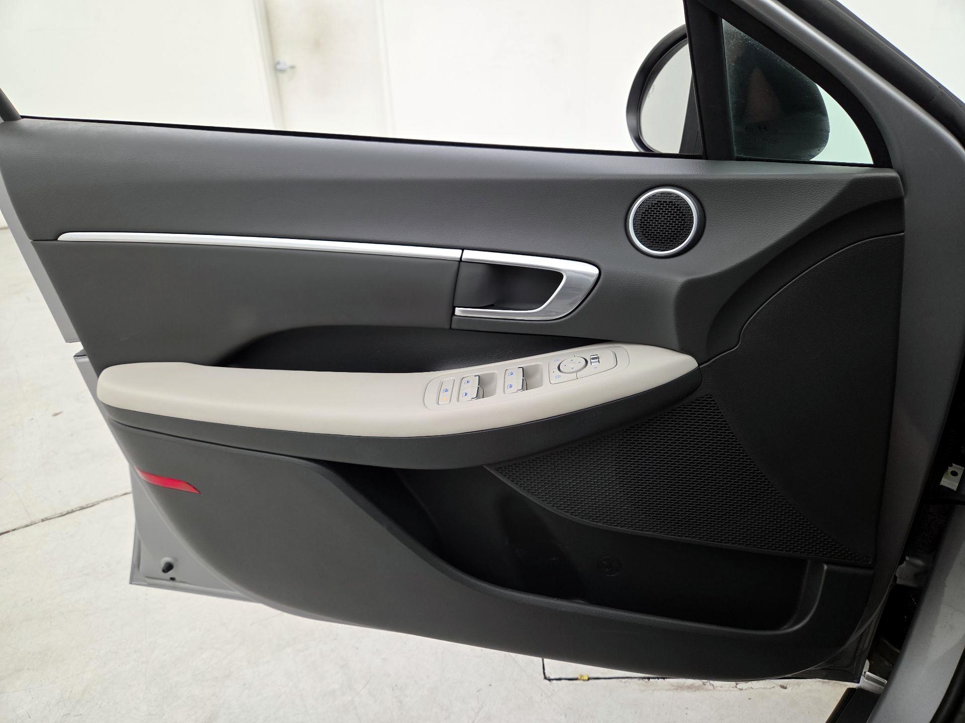 Thumbnail: 2023 Hyundai Sonata - 12