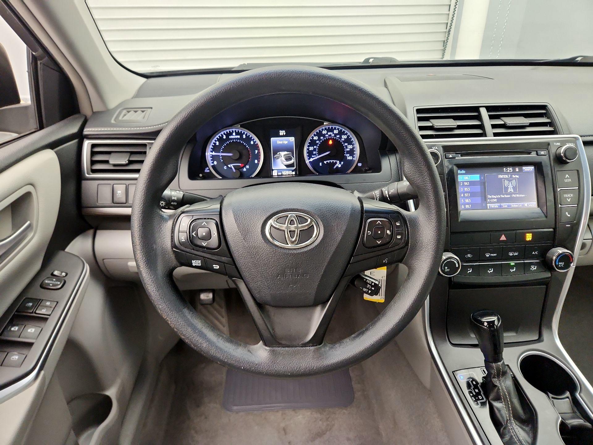 Thumbnail: 2016 Toyota Camry - 10