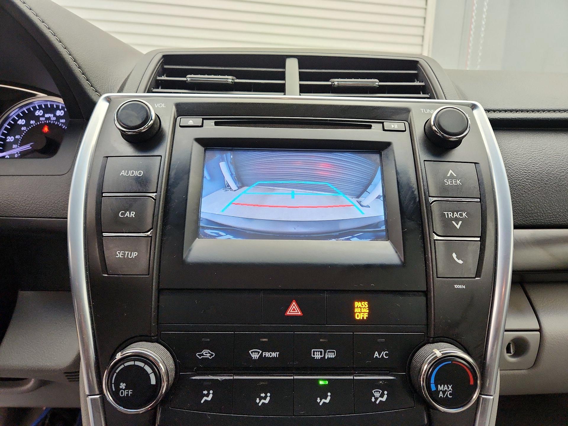 Thumbnail: 2016 Toyota Camry - 14
