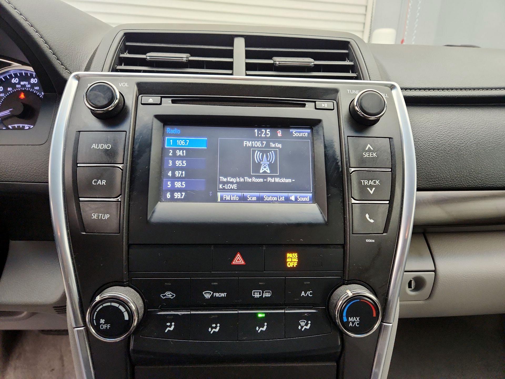 Thumbnail: 2016 Toyota Camry - 15