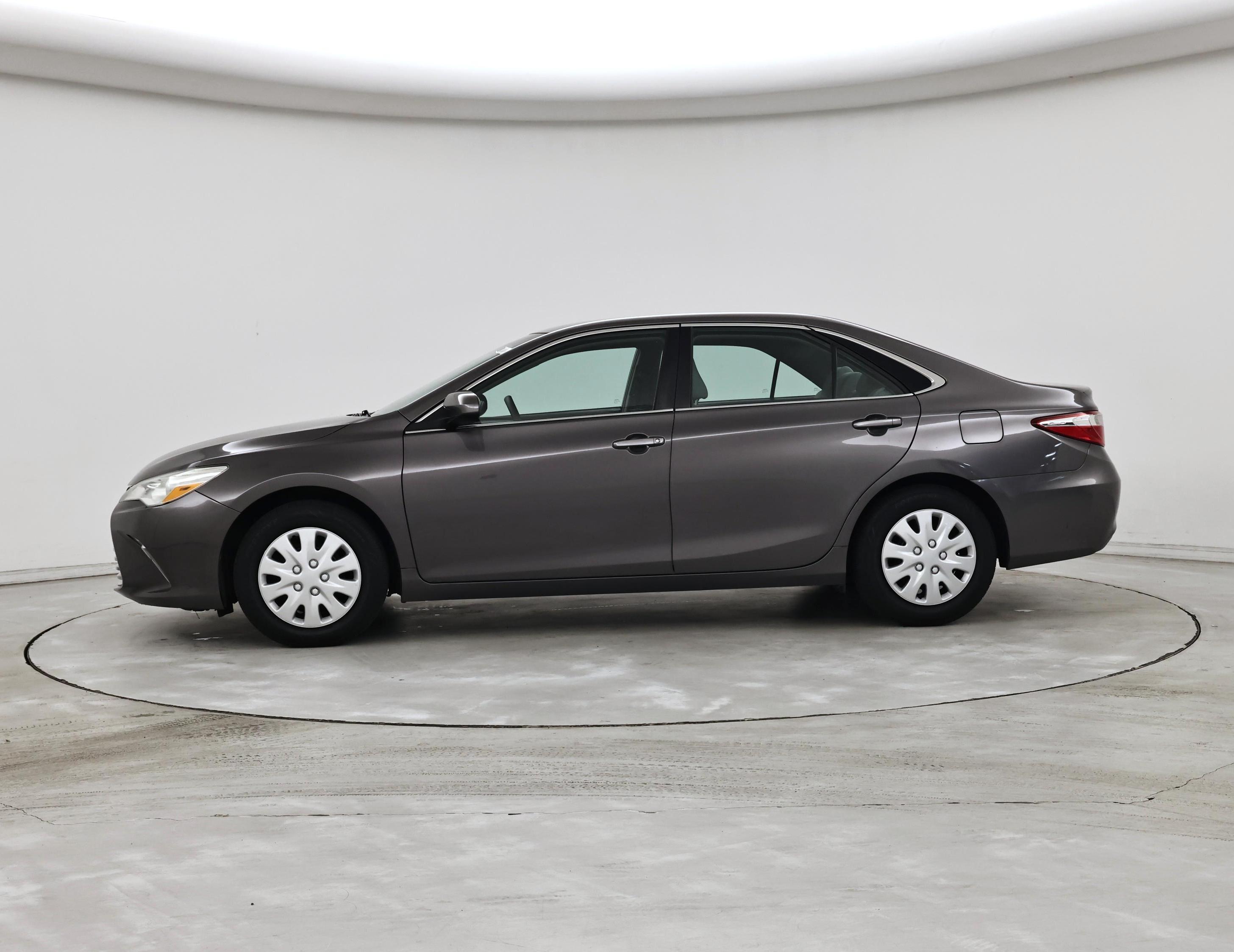 Thumbnail: 2016 Toyota Camry - 3