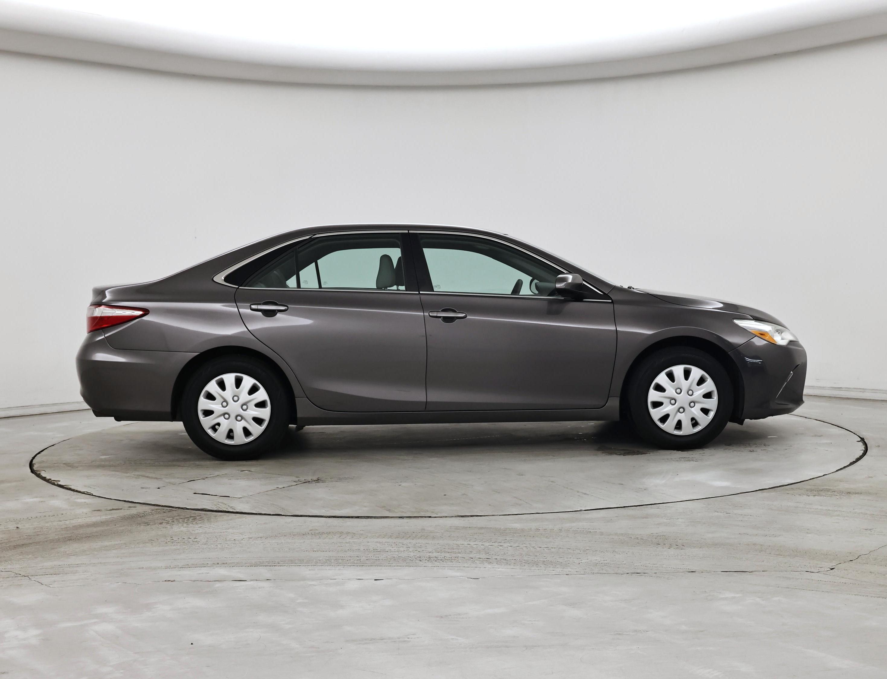 Thumbnail: 2016 Toyota Camry - 7