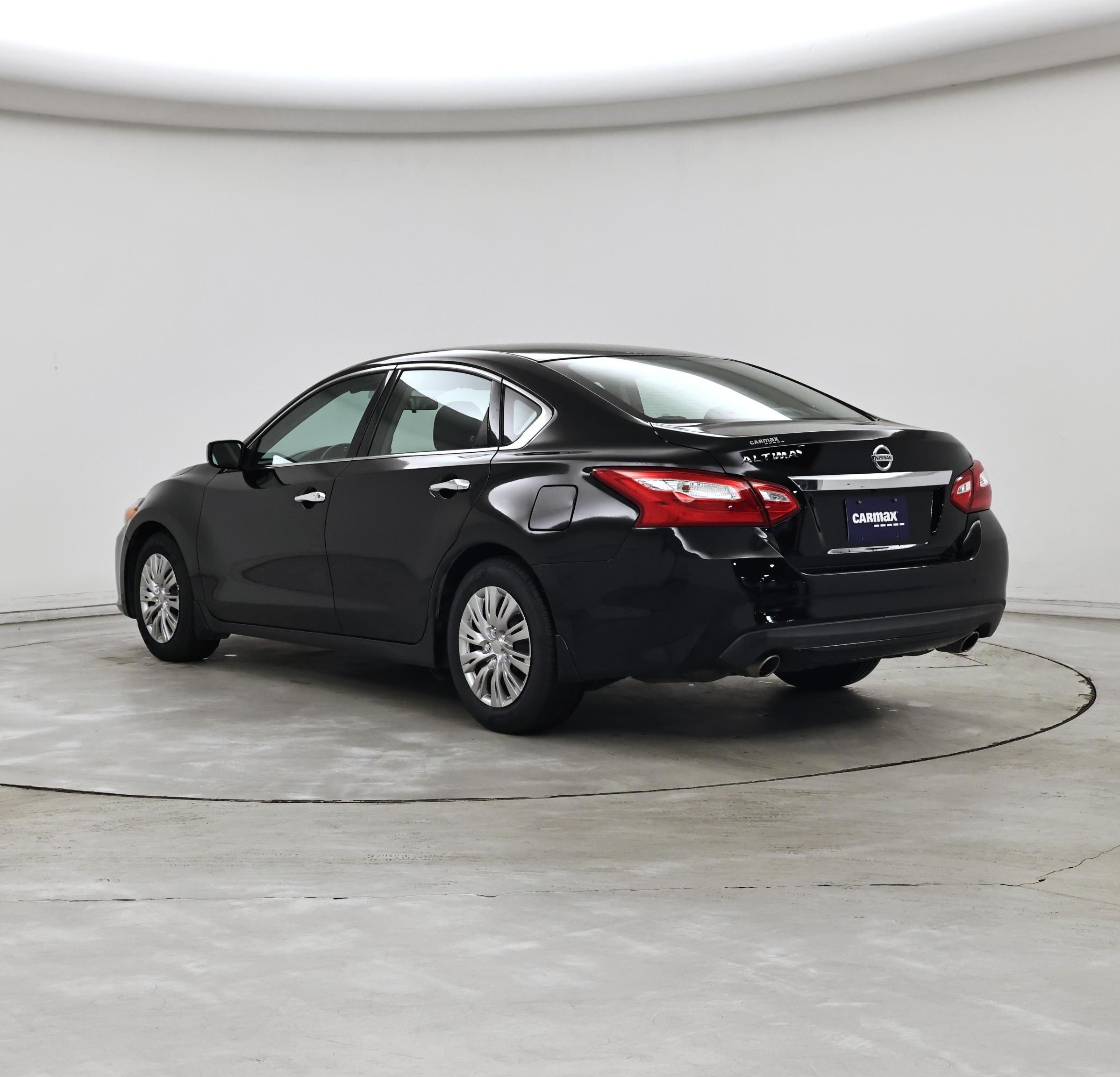 Thumbnail: 2017 Nissan Altima - 2