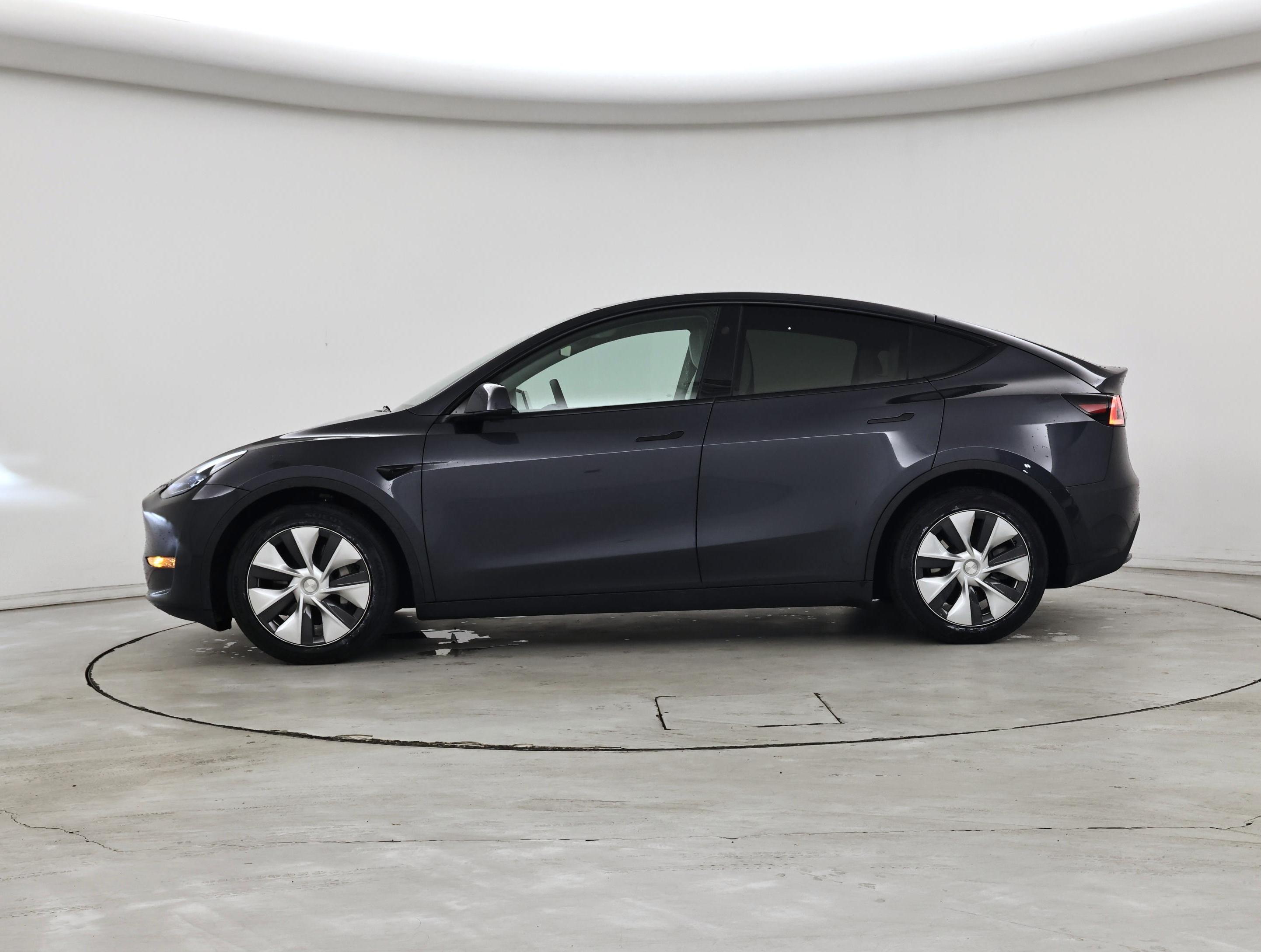 Thumbnail: 2024 Tesla Model Y - 3