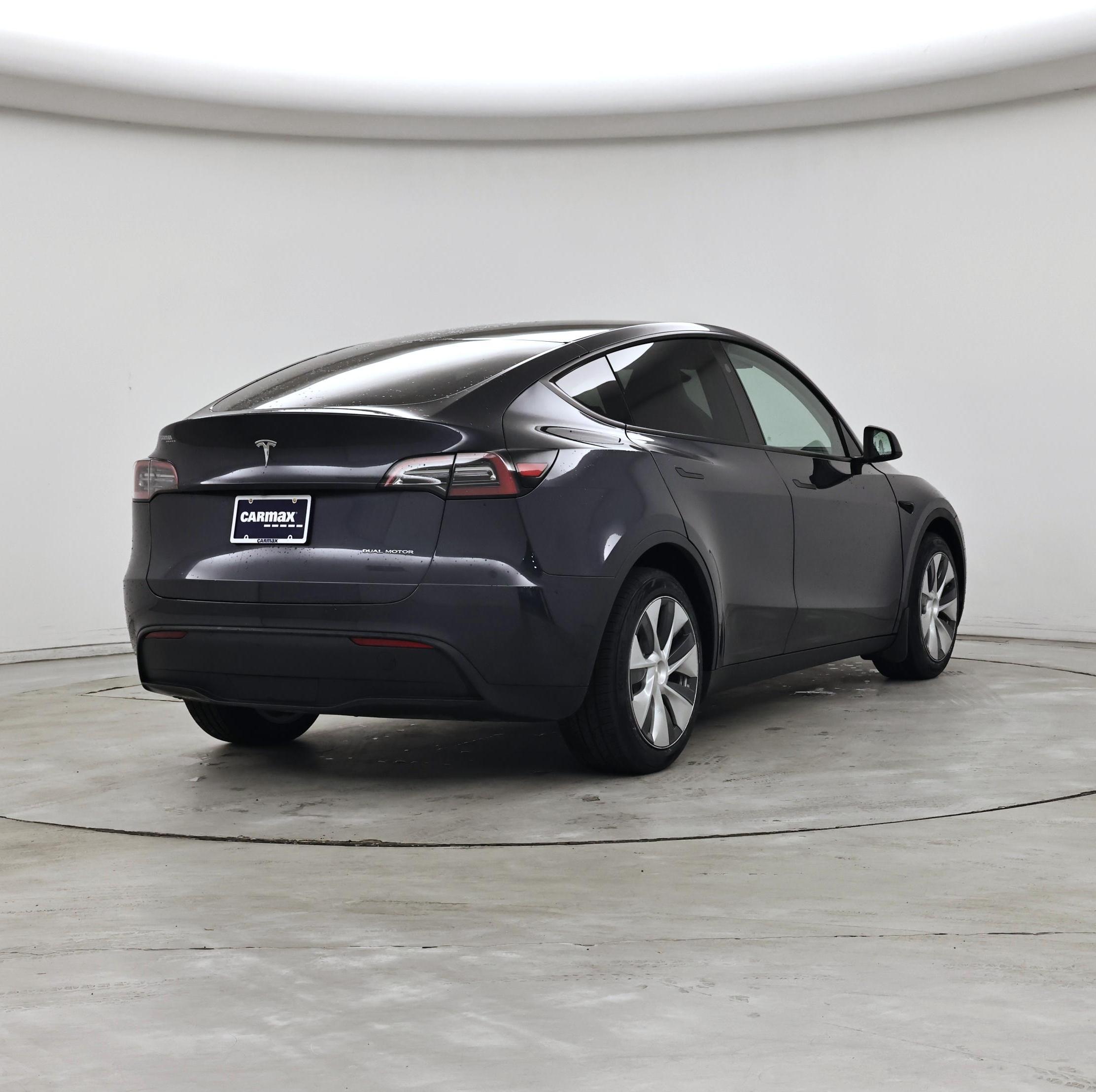 Thumbnail: 2024 Tesla Model Y - 8
