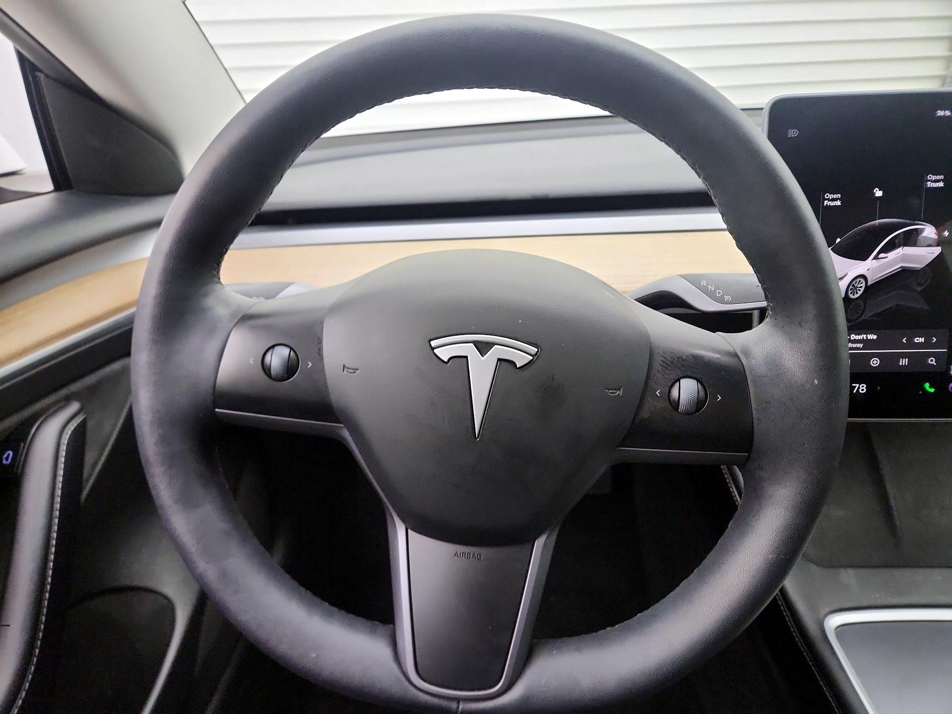 Thumbnail: 2023 Tesla Model 3 - 10