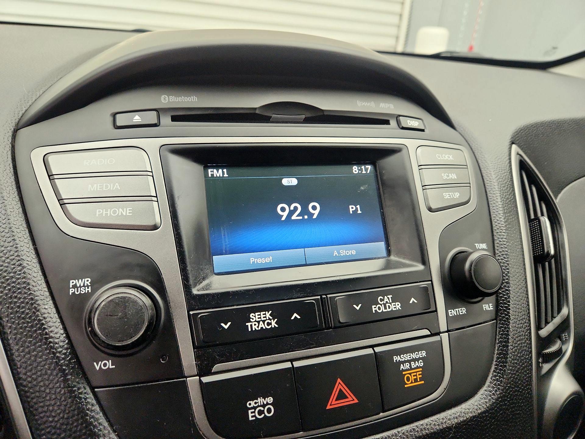 Thumbnail: 2015 Hyundai Tucson - 15
