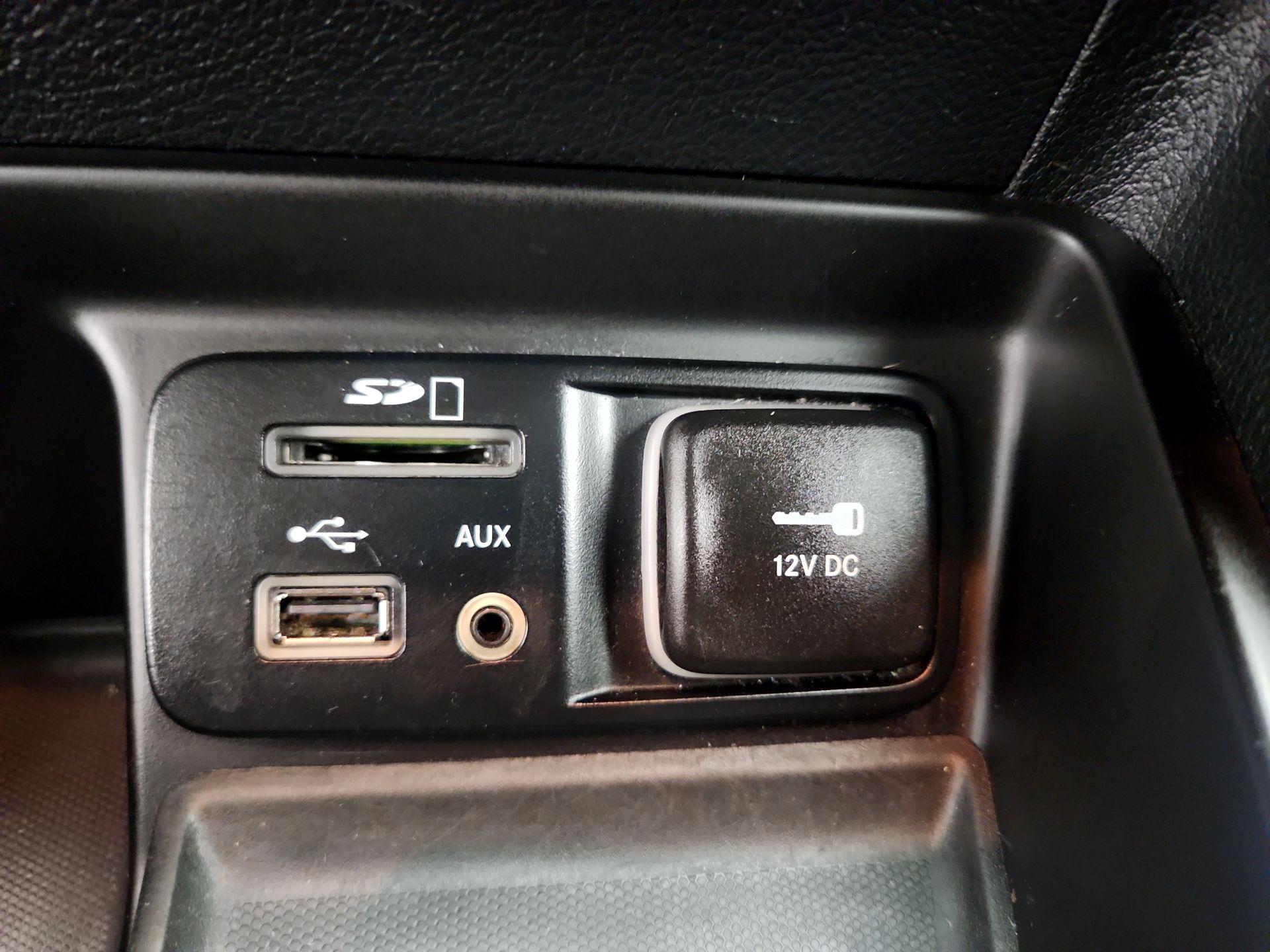 Thumbnail: 2016 Jeep Cherokee - 18