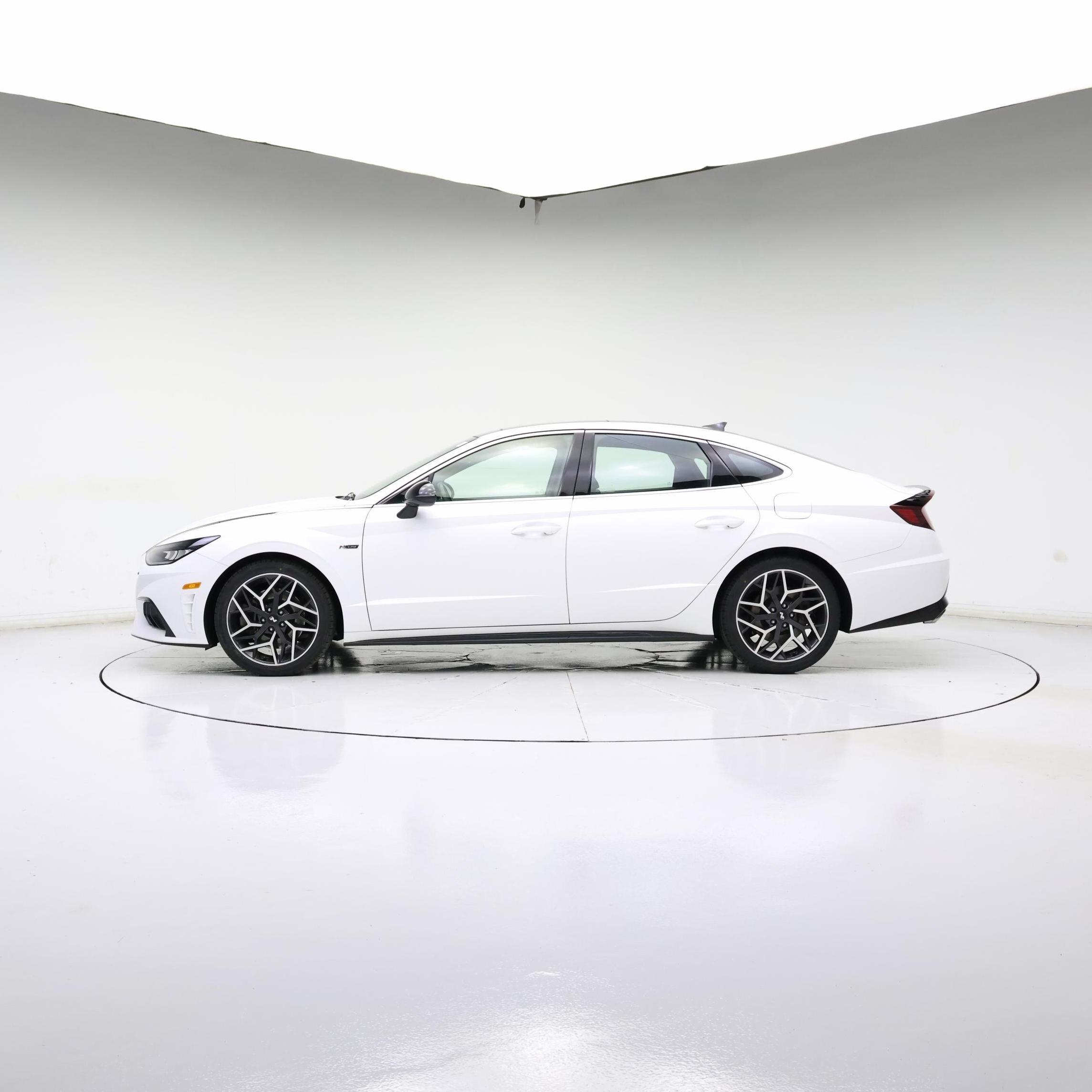 Thumbnail: 2023 Hyundai Sonata - 3