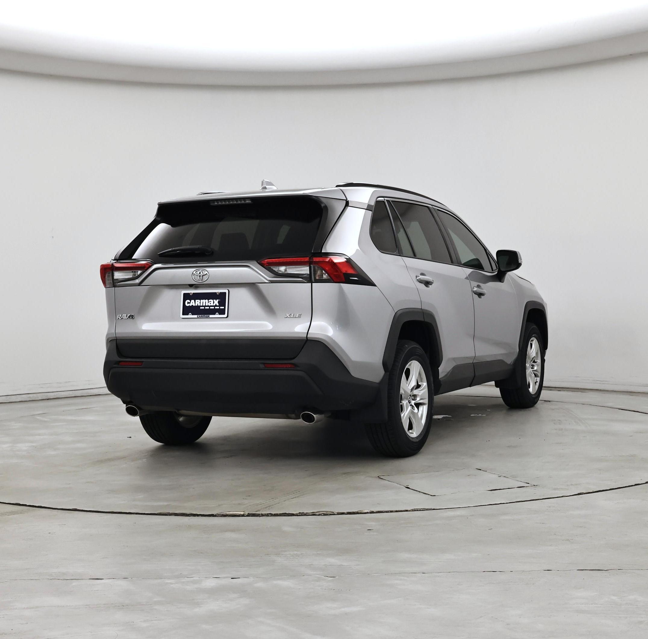 Thumbnail: 2021 Toyota RAV4 - 8
