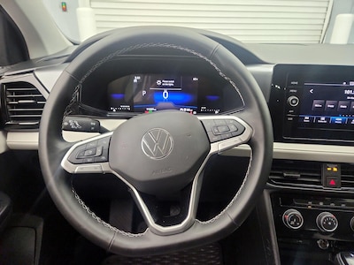 Steering Wheel & Instrument Cluster (On)