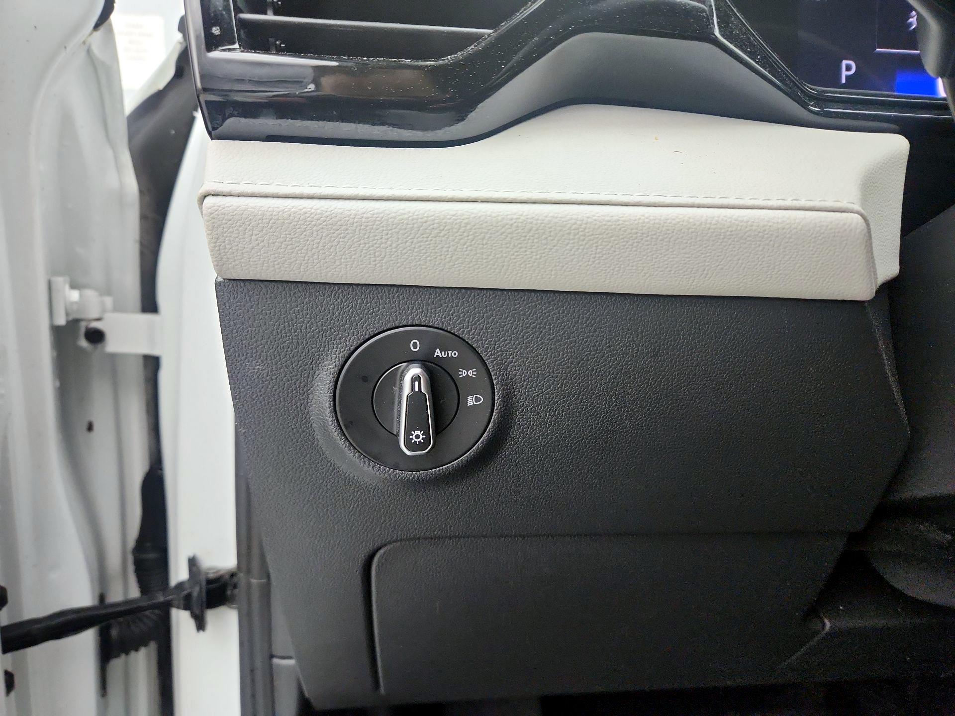 Thumbnail: 2025 Volkswagen Taos - 13