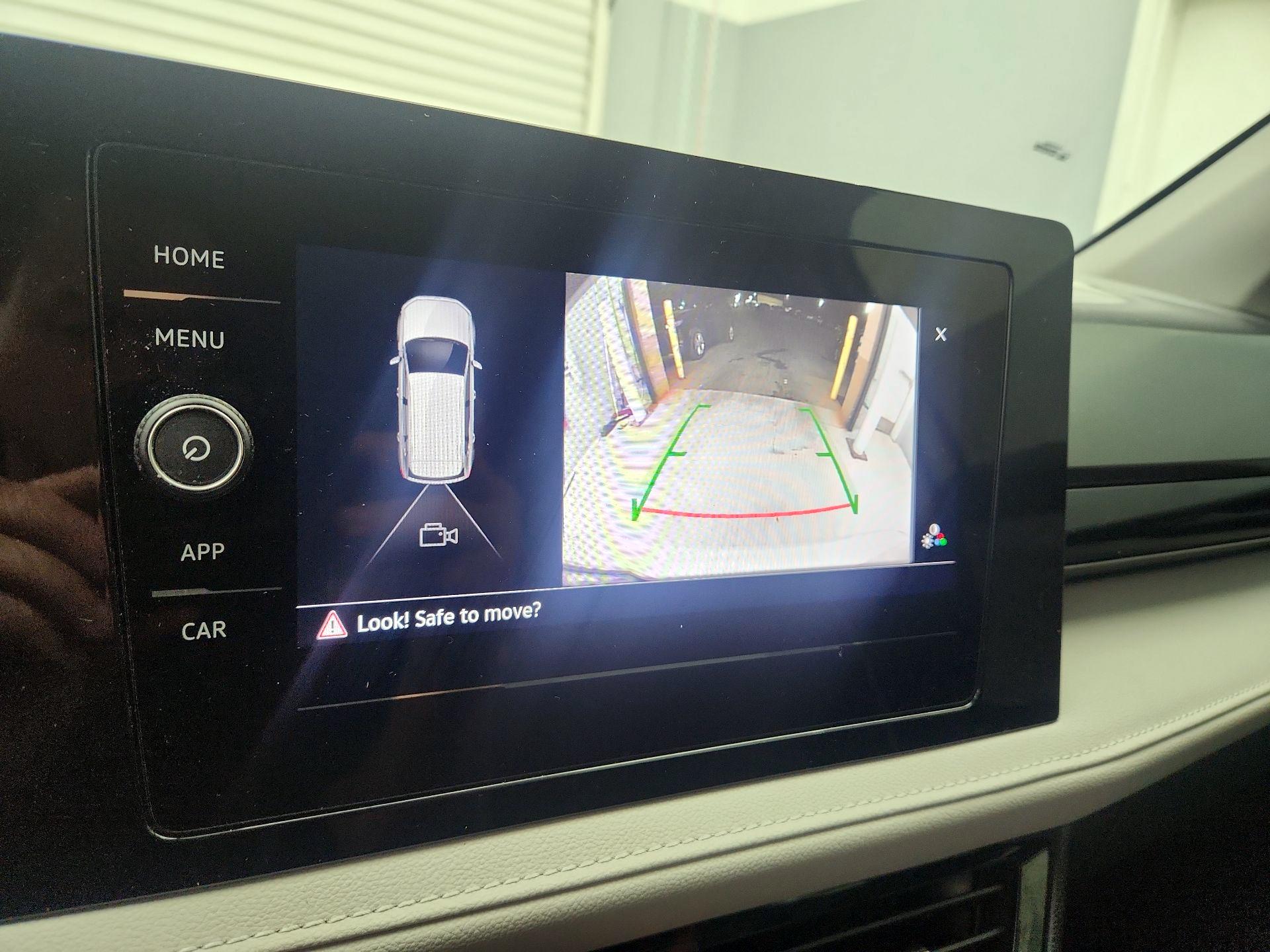 Thumbnail: 2025 Volkswagen Taos - 14