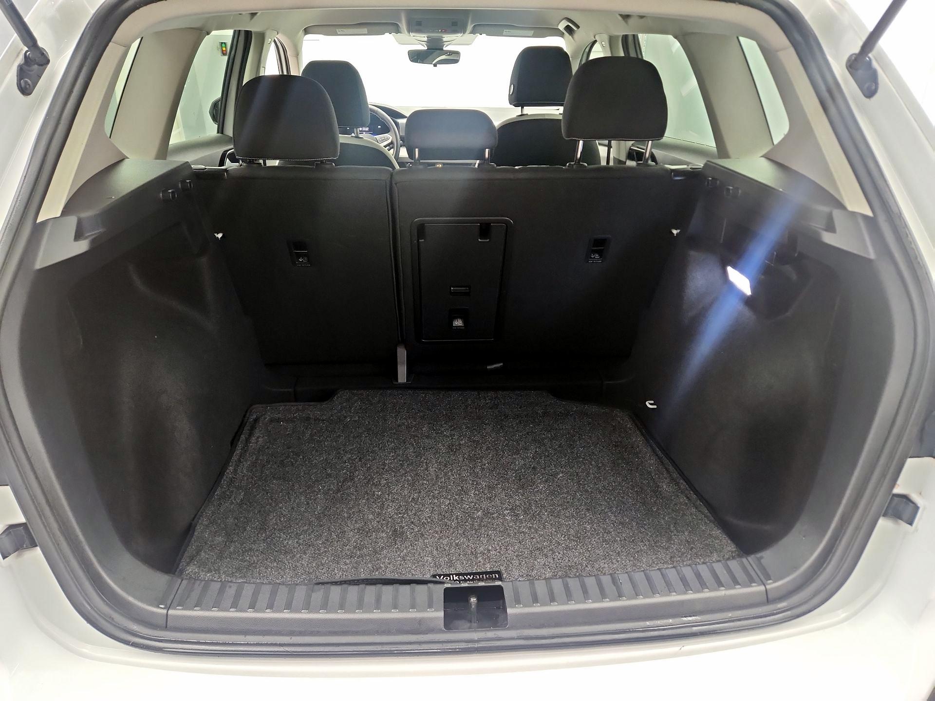 Thumbnail: 2025 Volkswagen Taos - 20