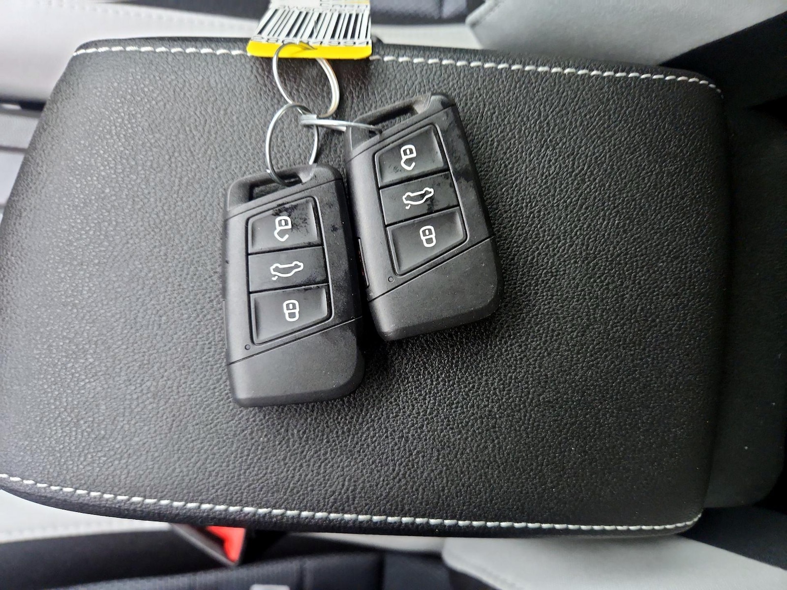 2025 Volkswagen Taos S - Photo 23