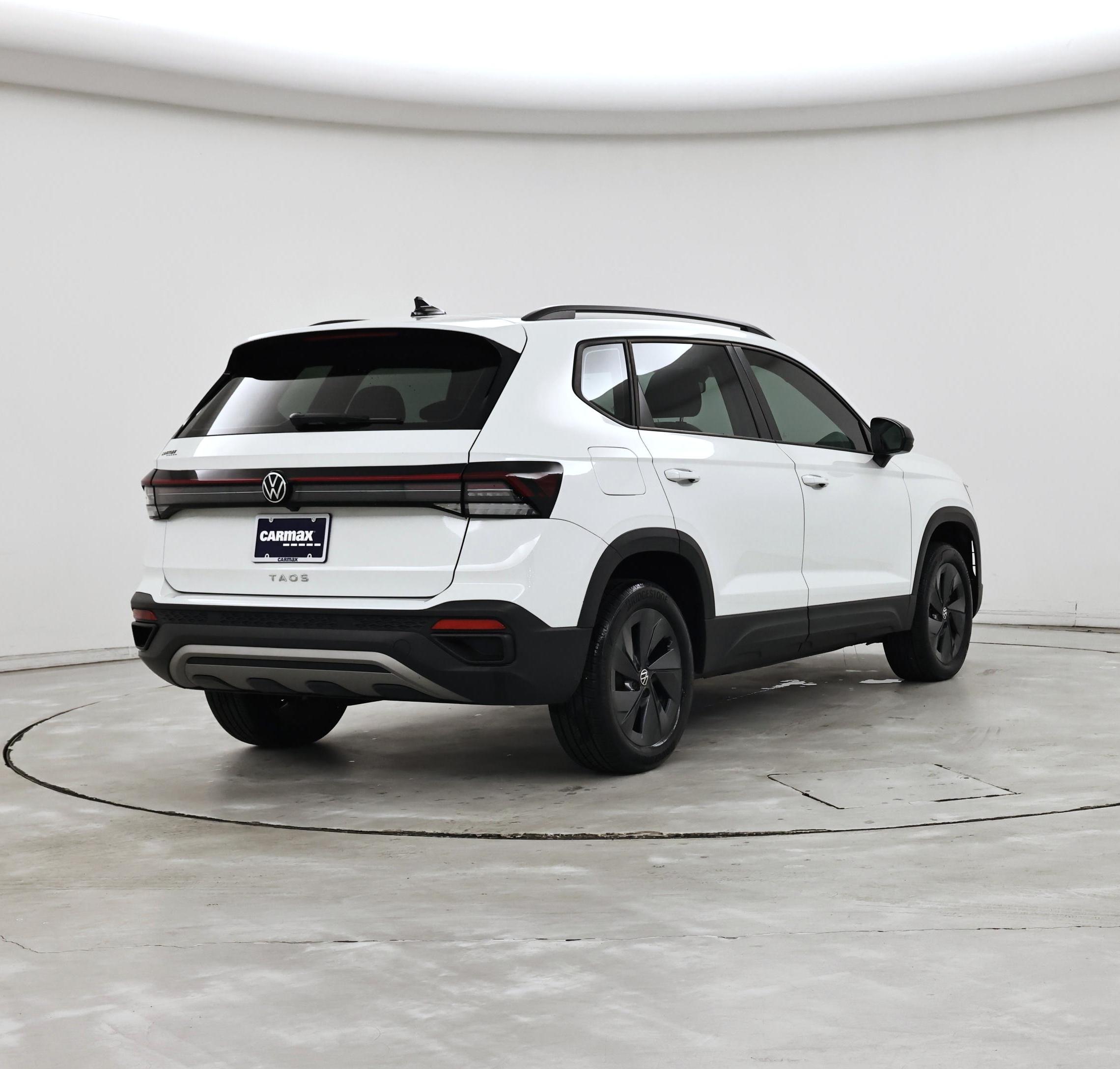 Thumbnail: 2025 Volkswagen Taos - 8