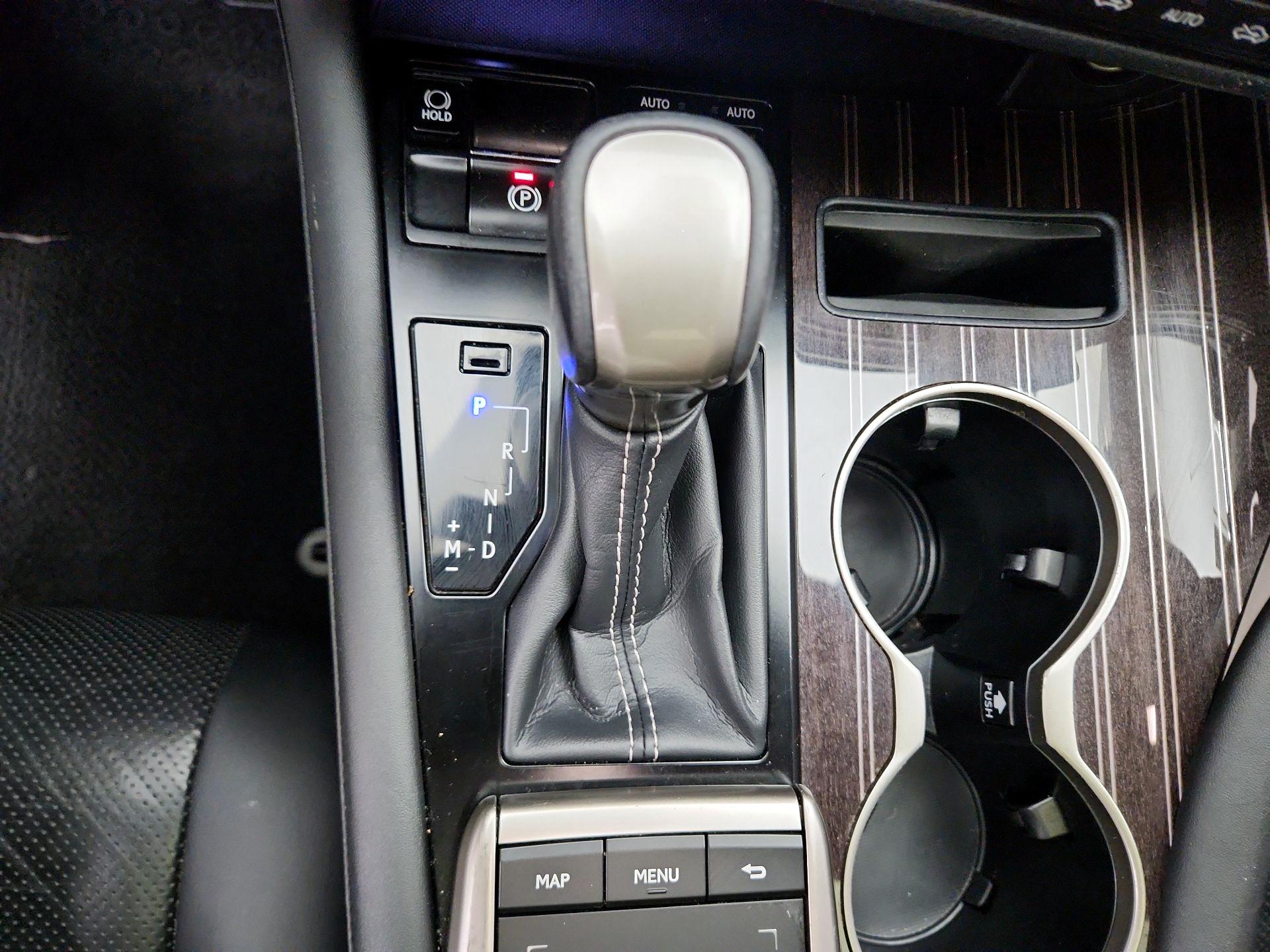 Thumbnail: 2021 Lexus RX - 17