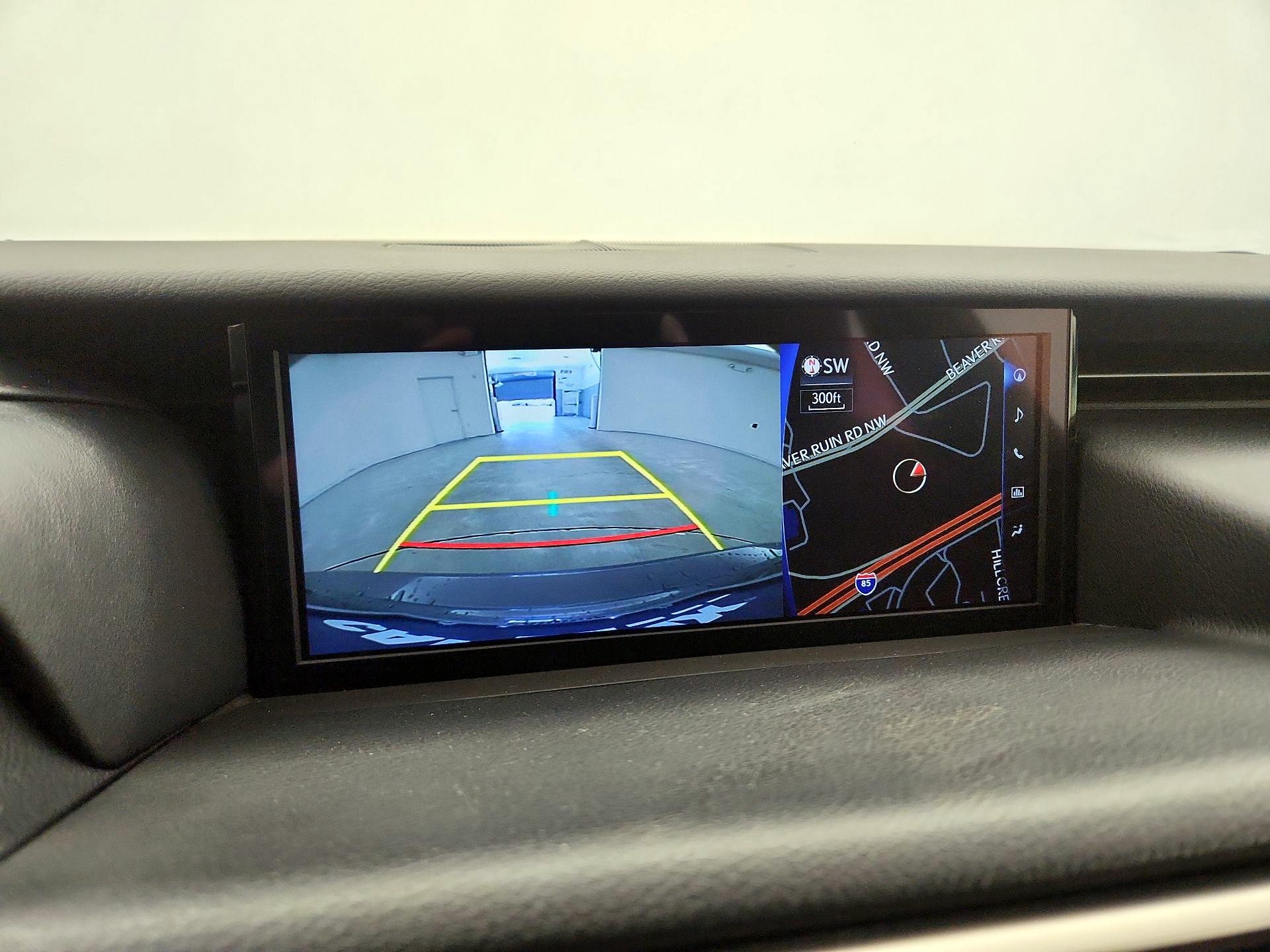 Thumbnail: 2019 Lexus IS - 15