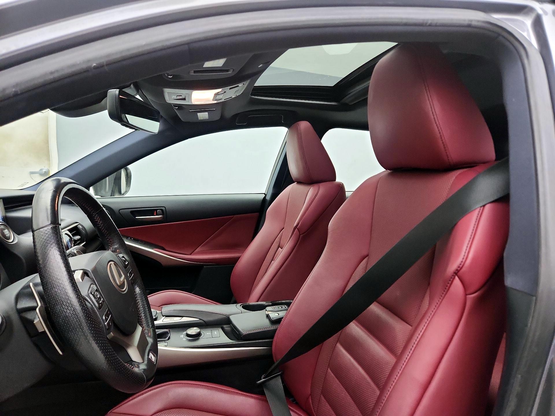 Thumbnail: 2019 Lexus IS - 19