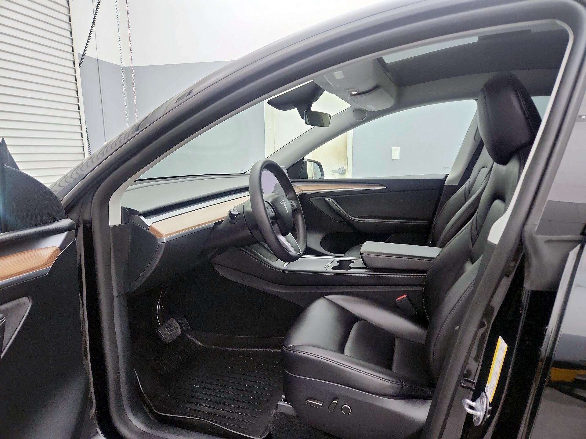 Thumbnail: 2024 Tesla Model Y - 11