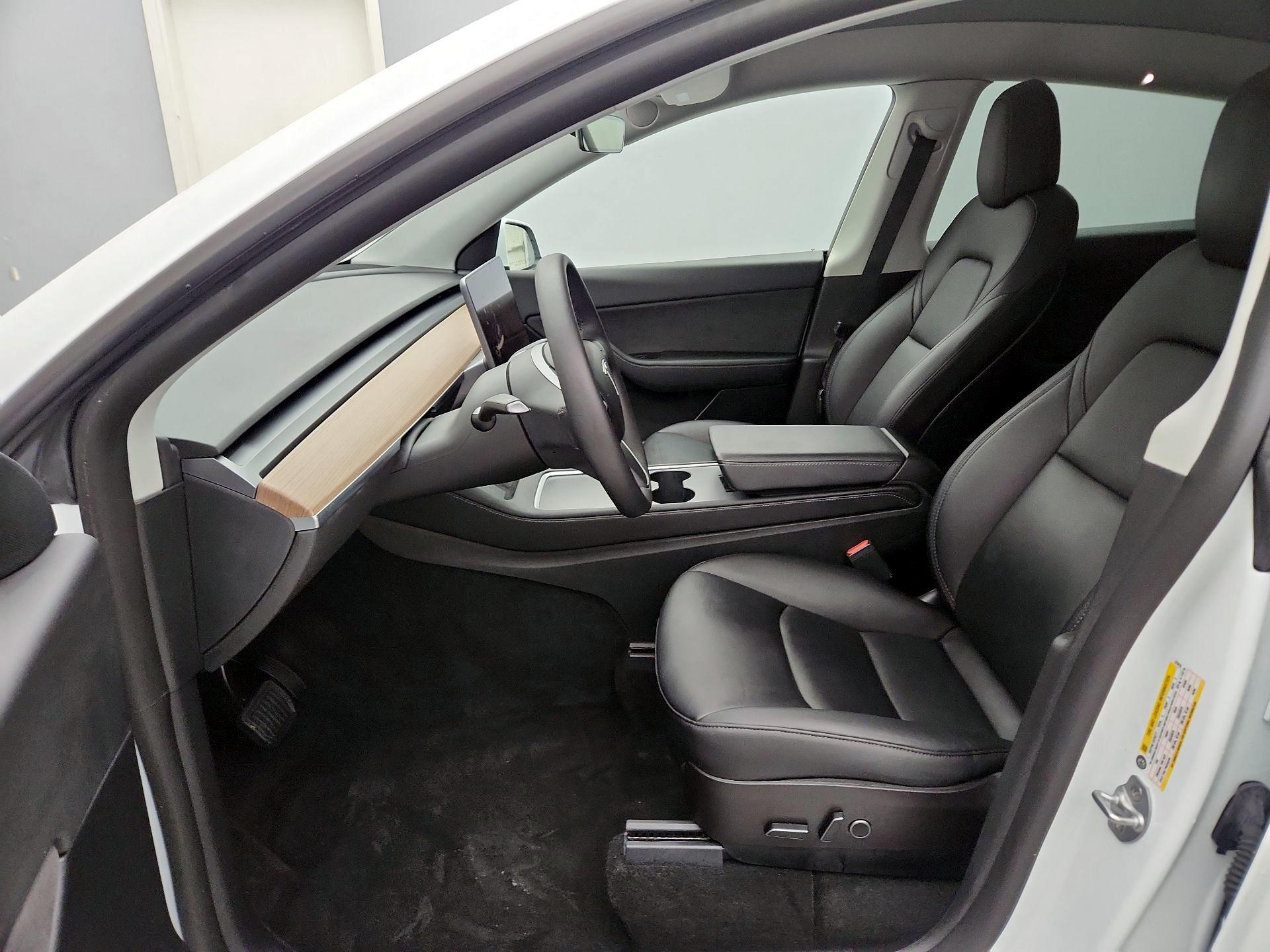 Thumbnail: 2022 Tesla Model Y - 11