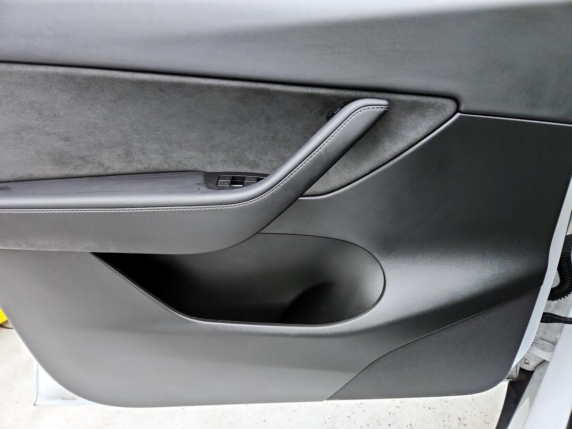 Thumbnail: 2022 Tesla Model Y - 12