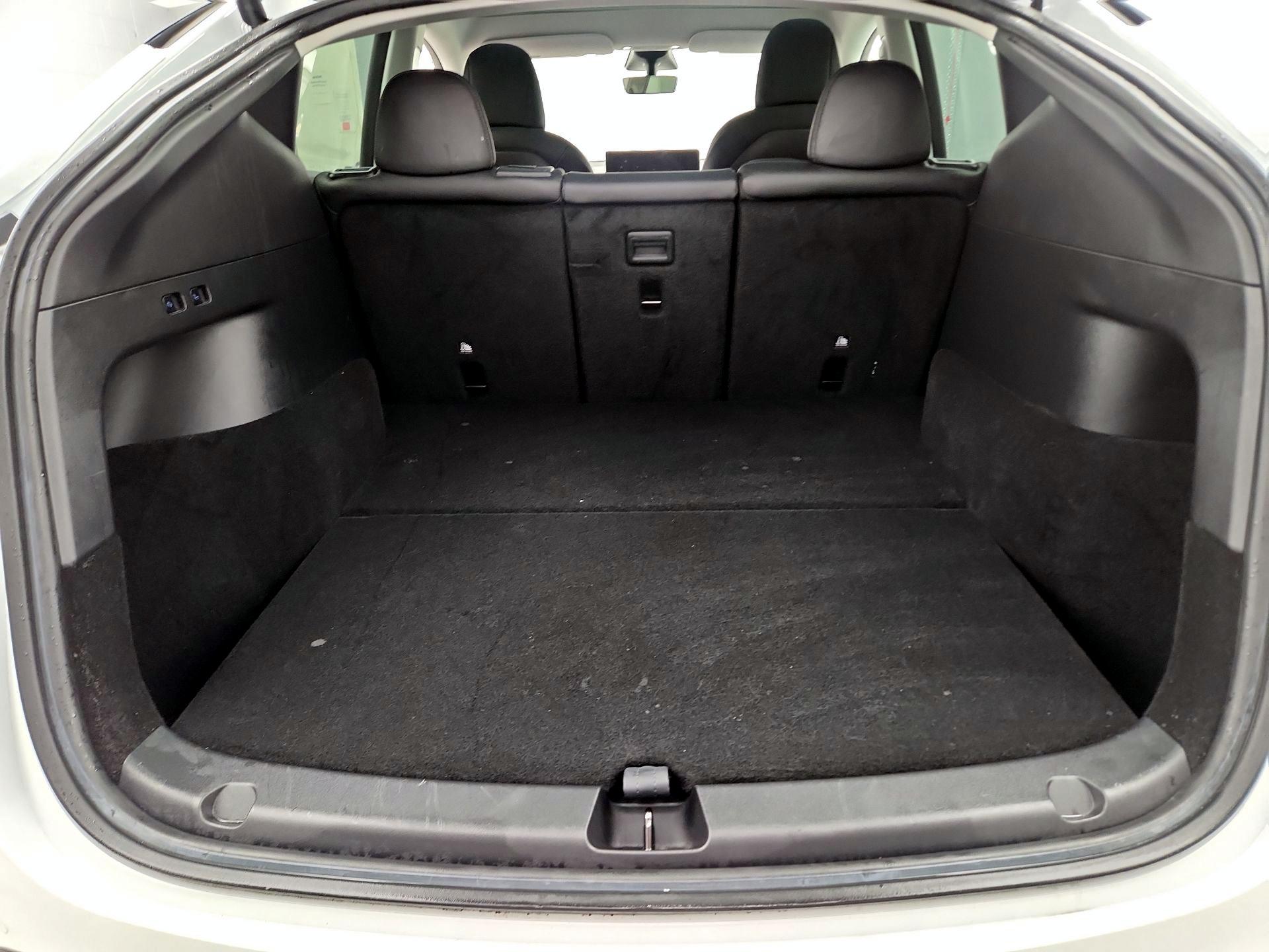 Thumbnail: 2022 Tesla Model Y - 19