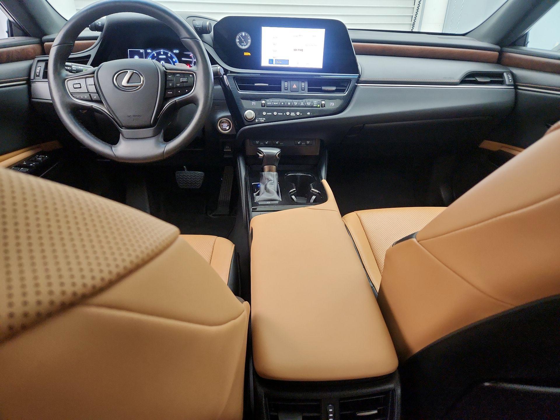 Thumbnail: 2023 Lexus ES - 9