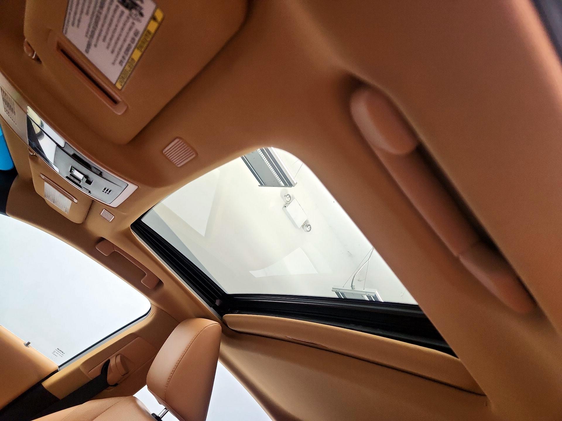 Thumbnail: 2023 Lexus ES - 19