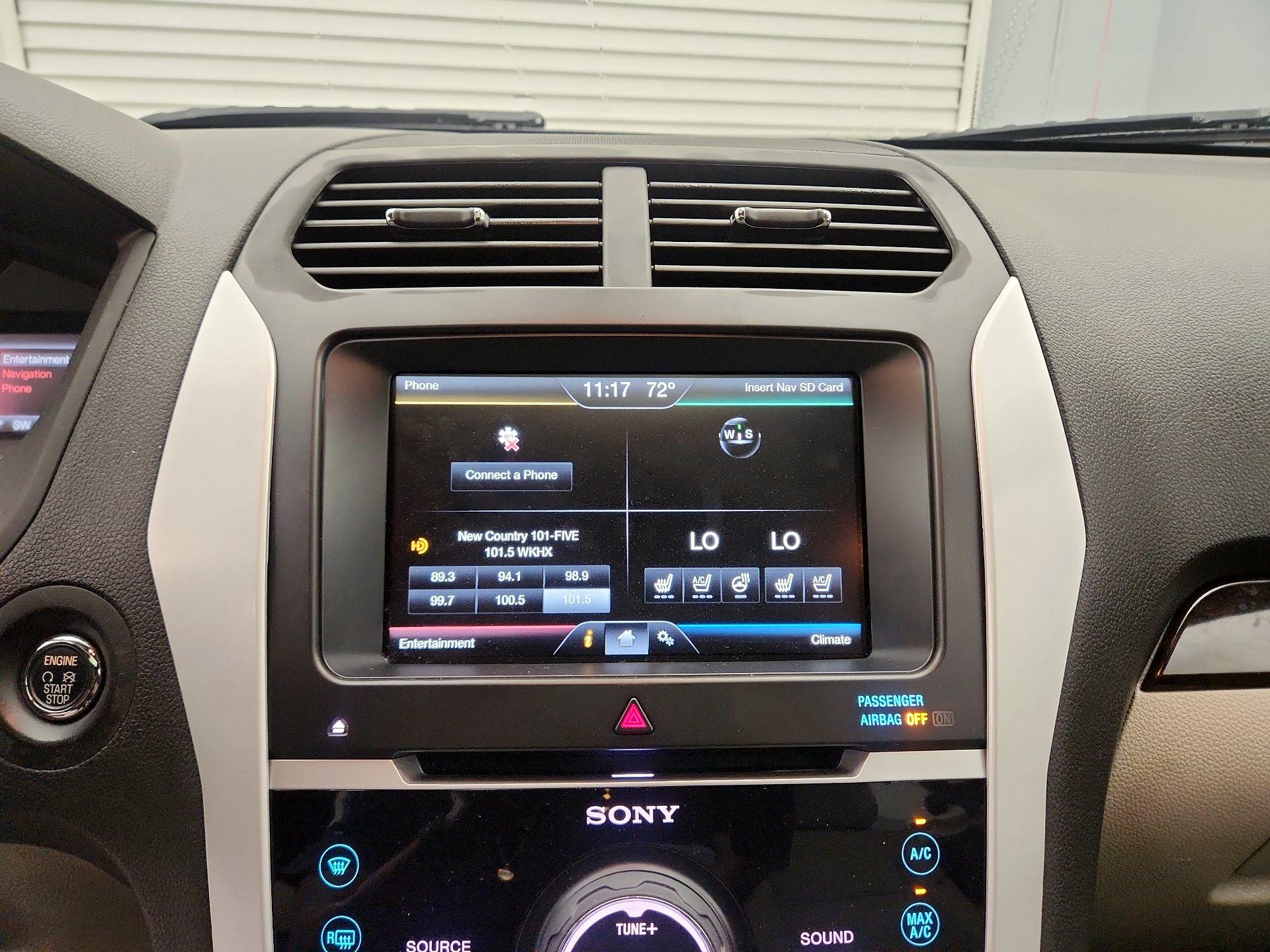Thumbnail: 2015 Ford Explorer - 15