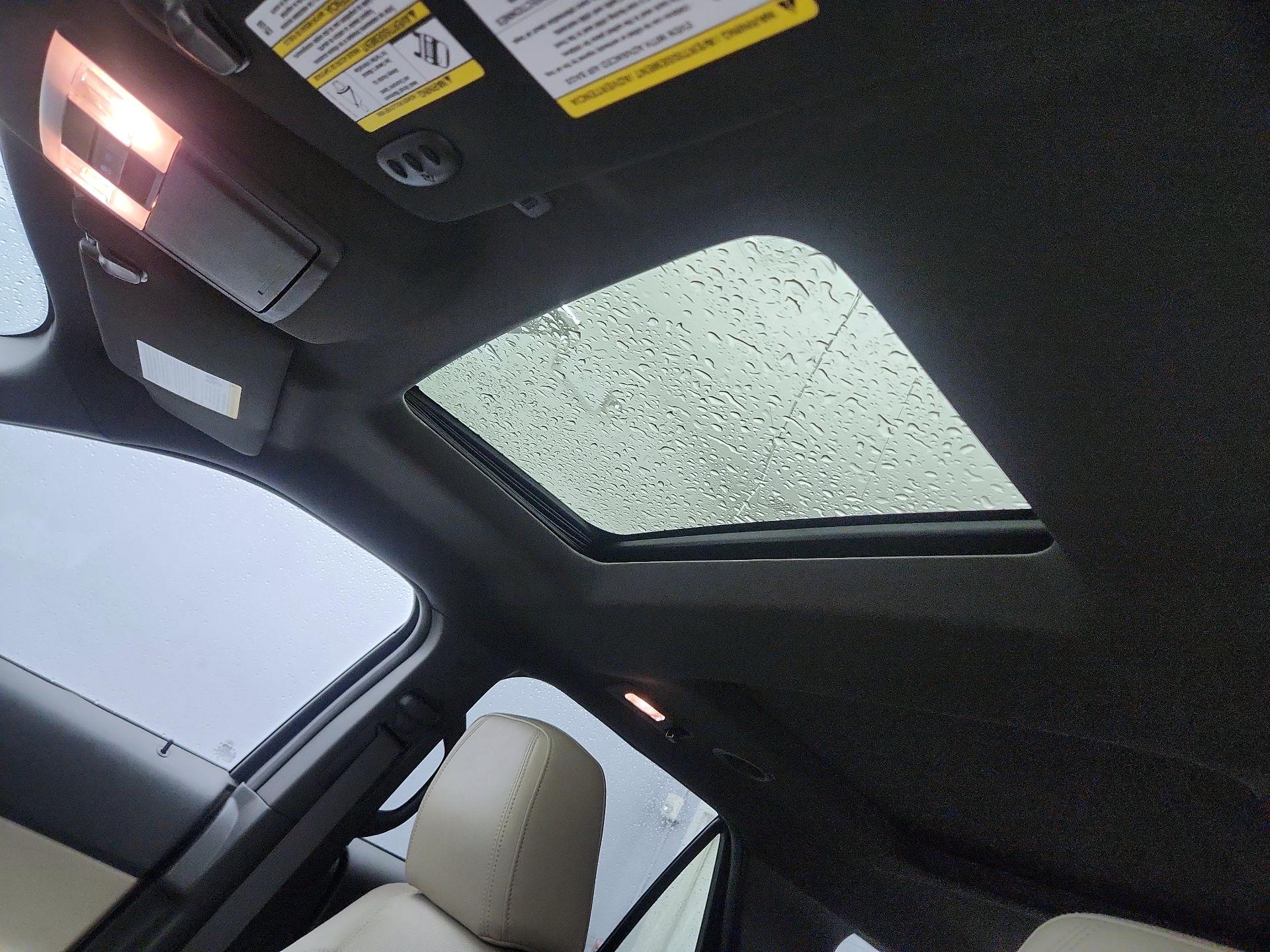 Thumbnail: 2015 Ford Explorer - 19