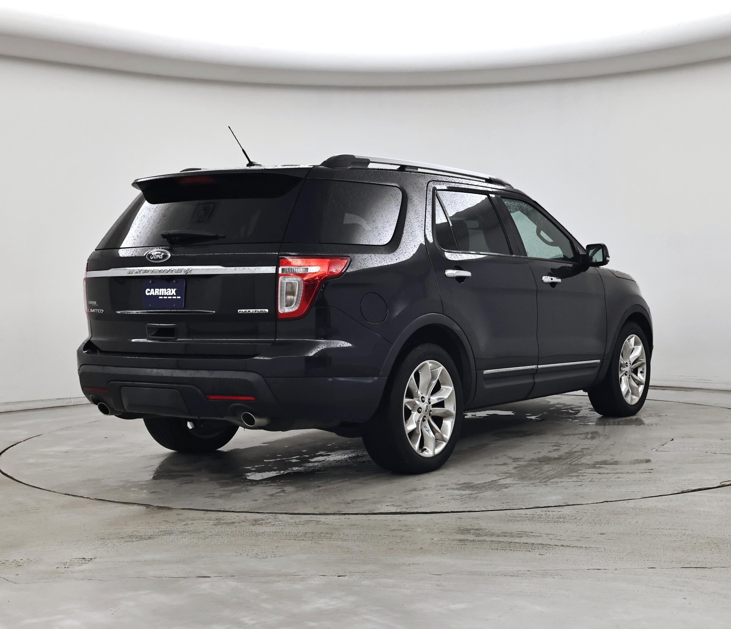Thumbnail: 2015 Ford Explorer - 8
