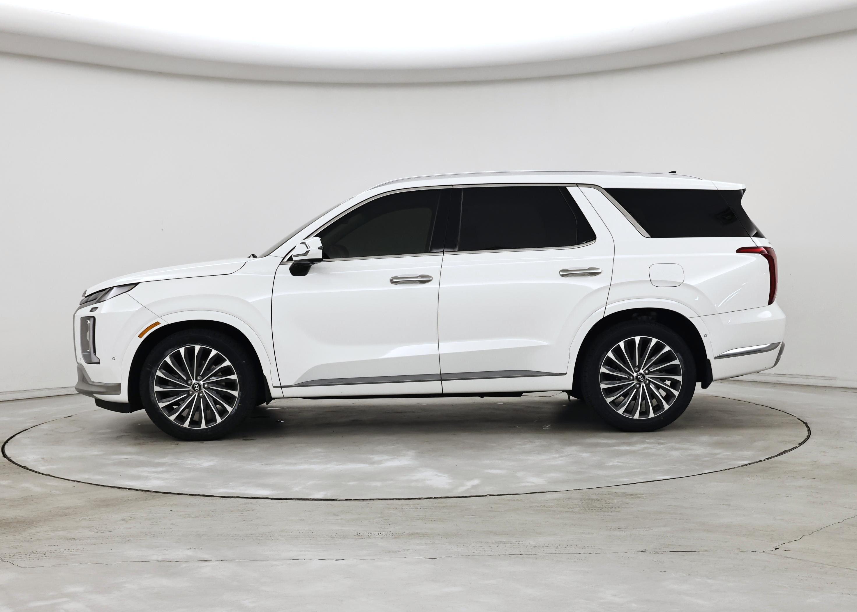 Thumbnail: 2023 Hyundai Palisade - 3